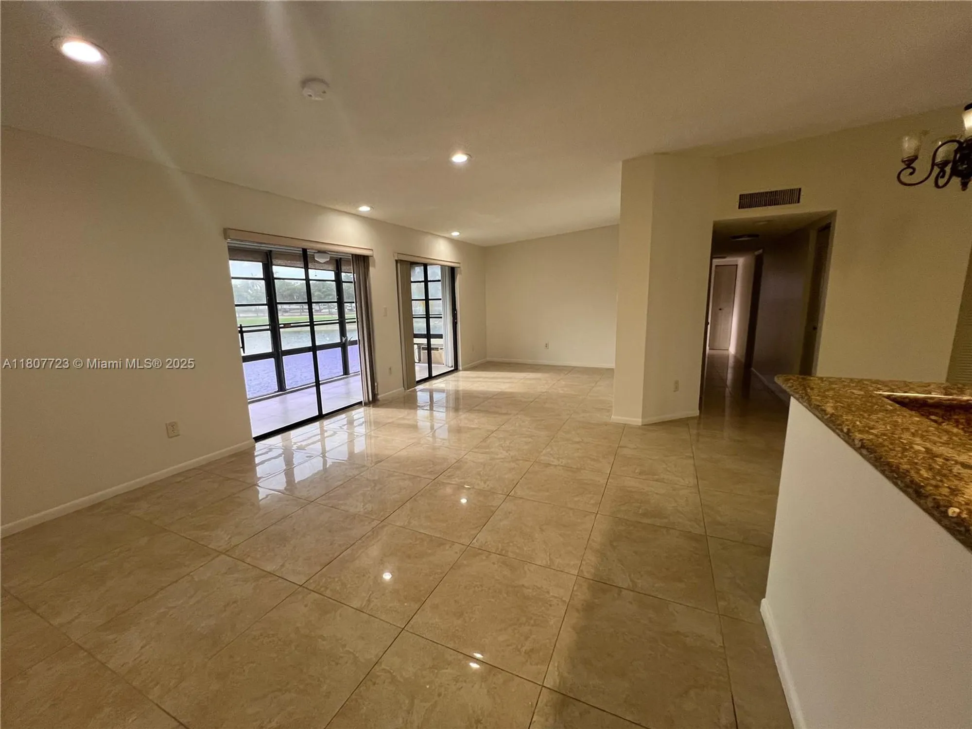 Property Slideshow image 3 of 31 | 9873 n belfort cir 215, Tamarac, FL, 33321