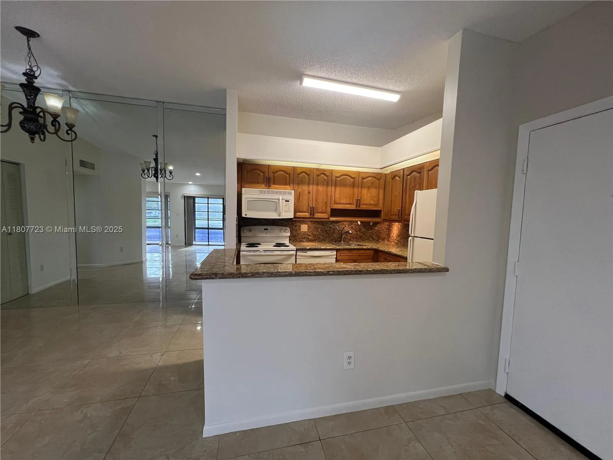Property Slideshow image 6 of 31 | 9873 n belfort cir 215, Tamarac, FL, 33321