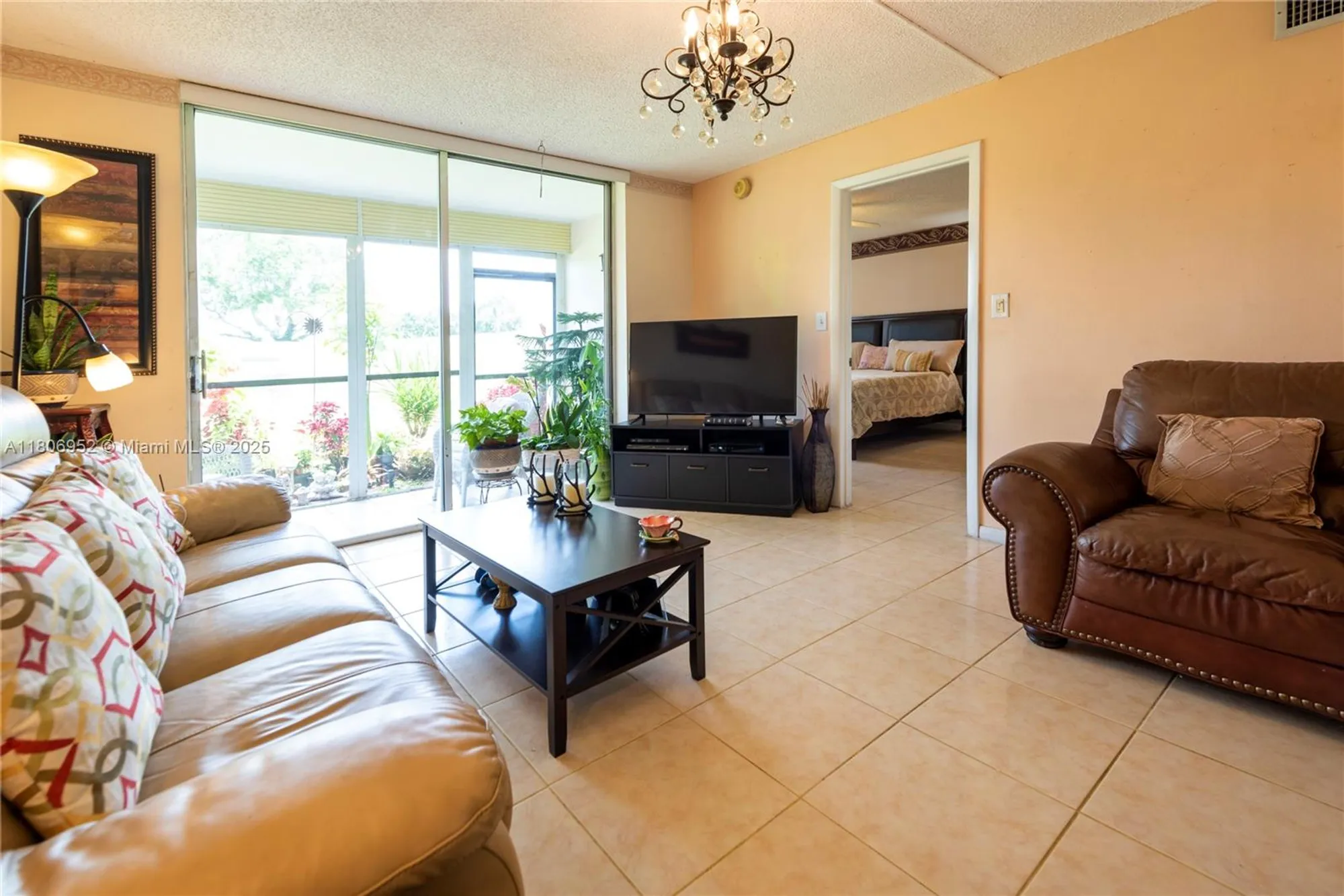Property Slideshow image 14 of 47 | 9823 s hollybrook lake dr 105, Pembroke Pines, FL, 33025