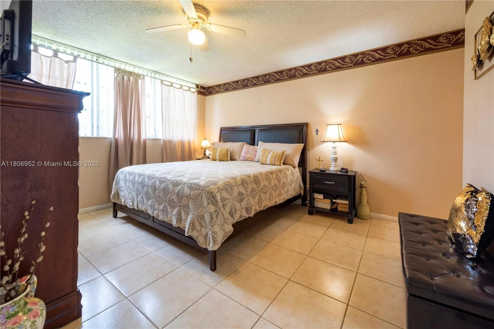 Property Slideshow image 15 of 47 | 9823 s hollybrook lake dr 105, Pembroke Pines, FL, 33025