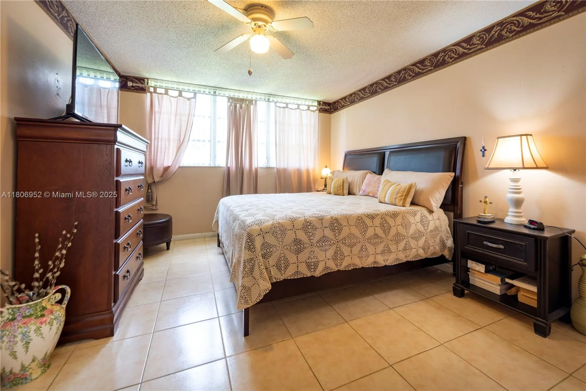 Property Slideshow image 16 of 47 | 9823 s hollybrook lake dr 105, Pembroke Pines, FL, 33025