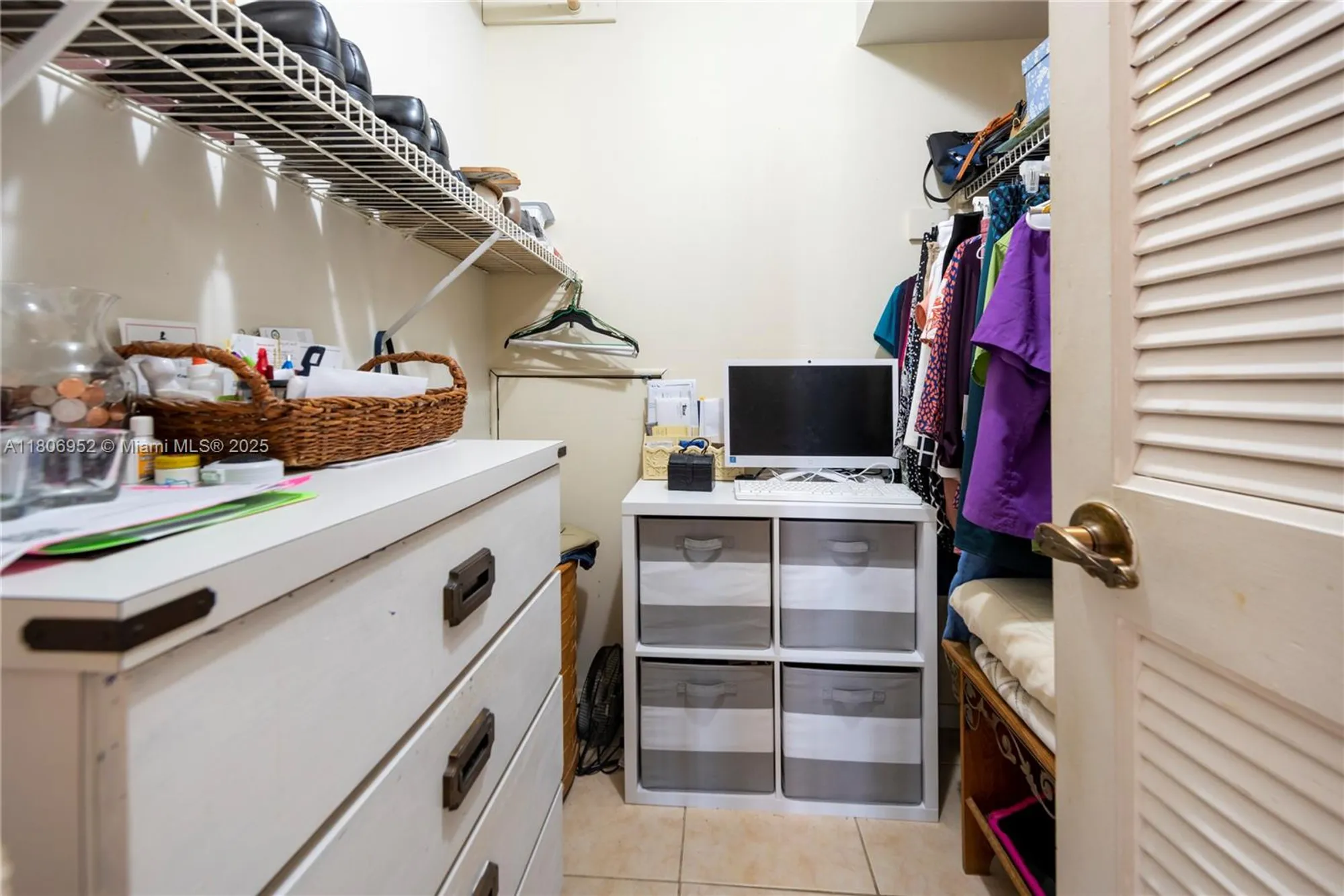 Property Slideshow image 17 of 47 | 9823 s hollybrook lake dr 105, Pembroke Pines, FL, 33025