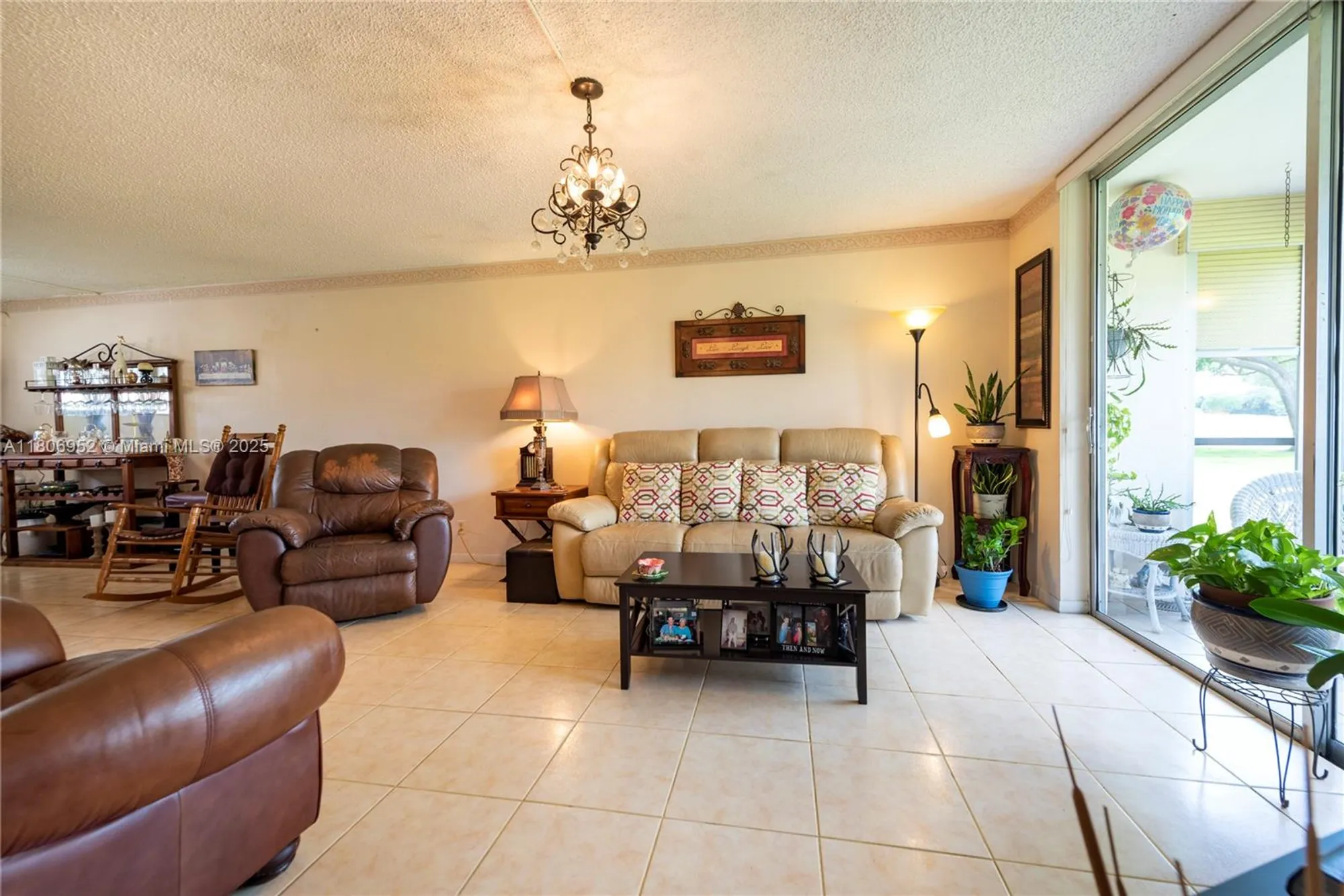 Property Slideshow image 19 of 47 | 9823 s hollybrook lake dr 105, Pembroke Pines, FL, 33025