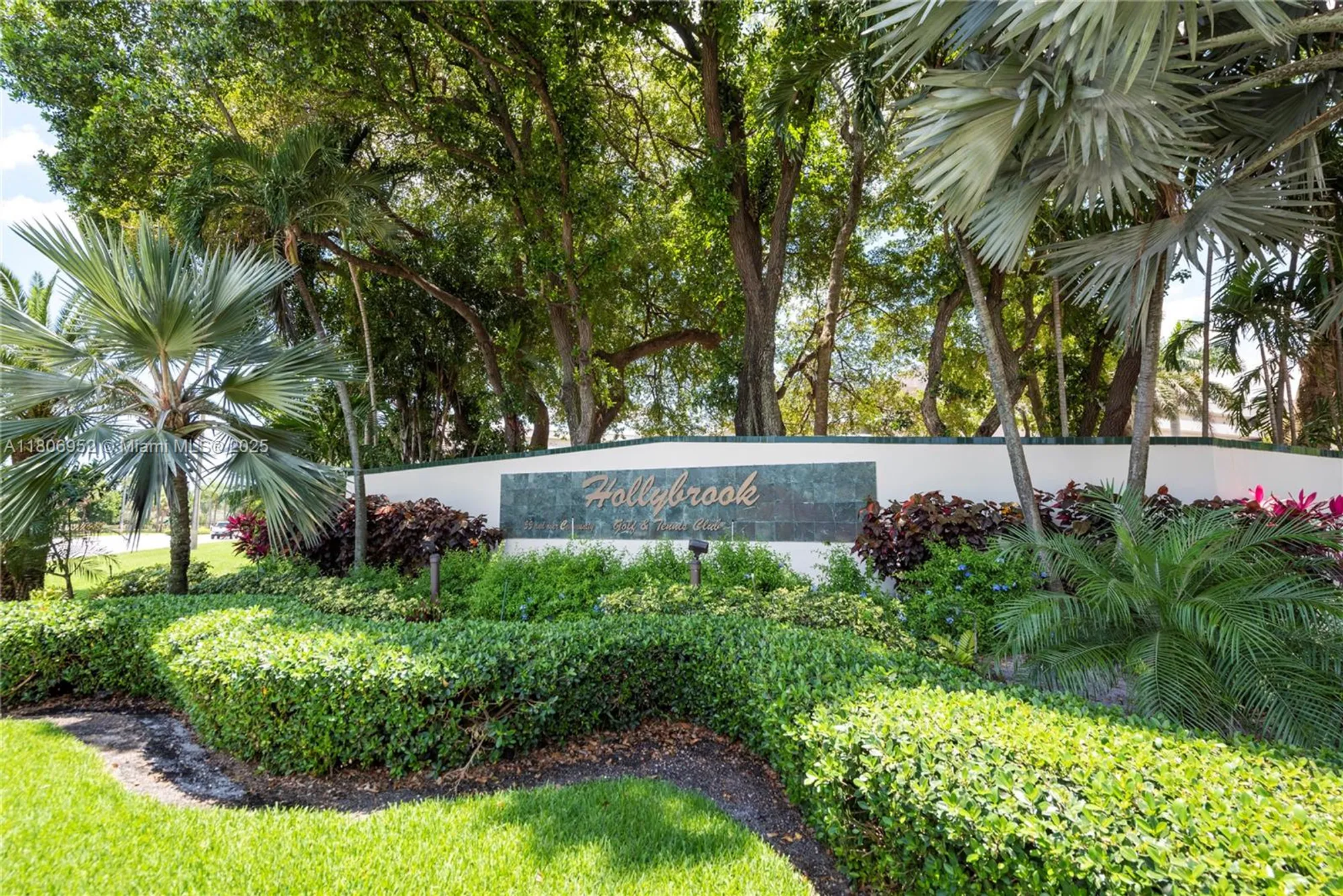 Property Slideshow image 27 of 47 | 9823 s hollybrook lake dr 105, Pembroke Pines, FL, 33025