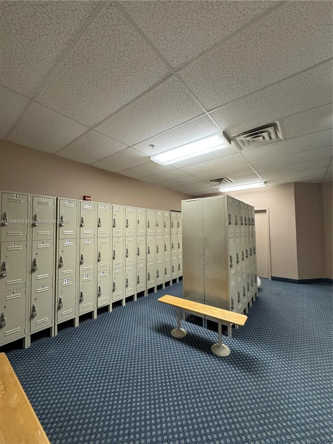 Property Slideshow image 39 of 47 | 9823 s hollybrook lake dr 105, Pembroke Pines, FL, 33025