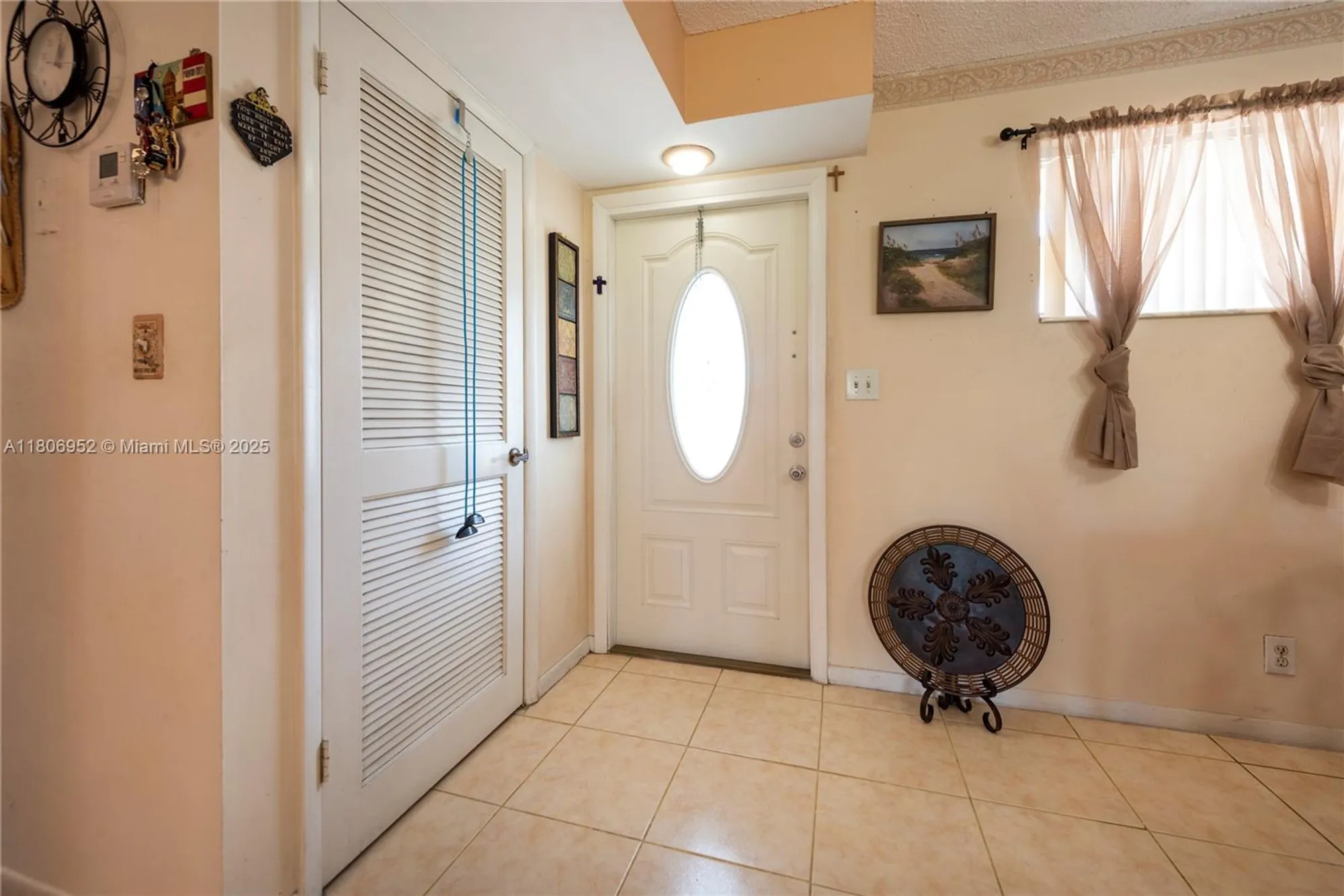 Property Slideshow image 4 of 47 | 9823 s hollybrook lake dr 105, Pembroke Pines, FL, 33025