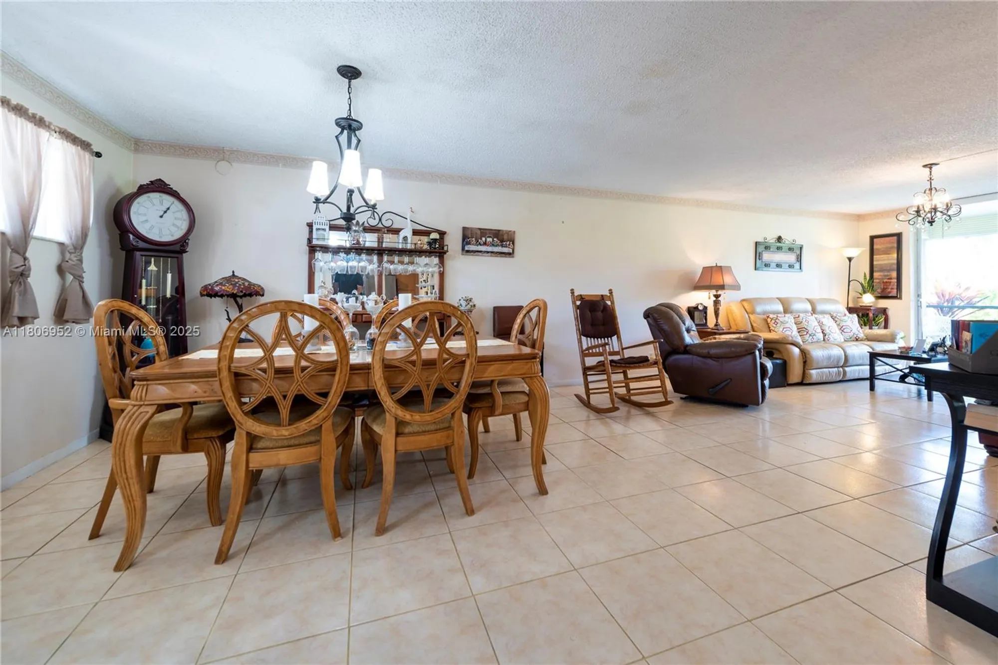 Property Slideshow image 8 of 47 | 9823 s hollybrook lake dr 105, Pembroke Pines, FL, 33025