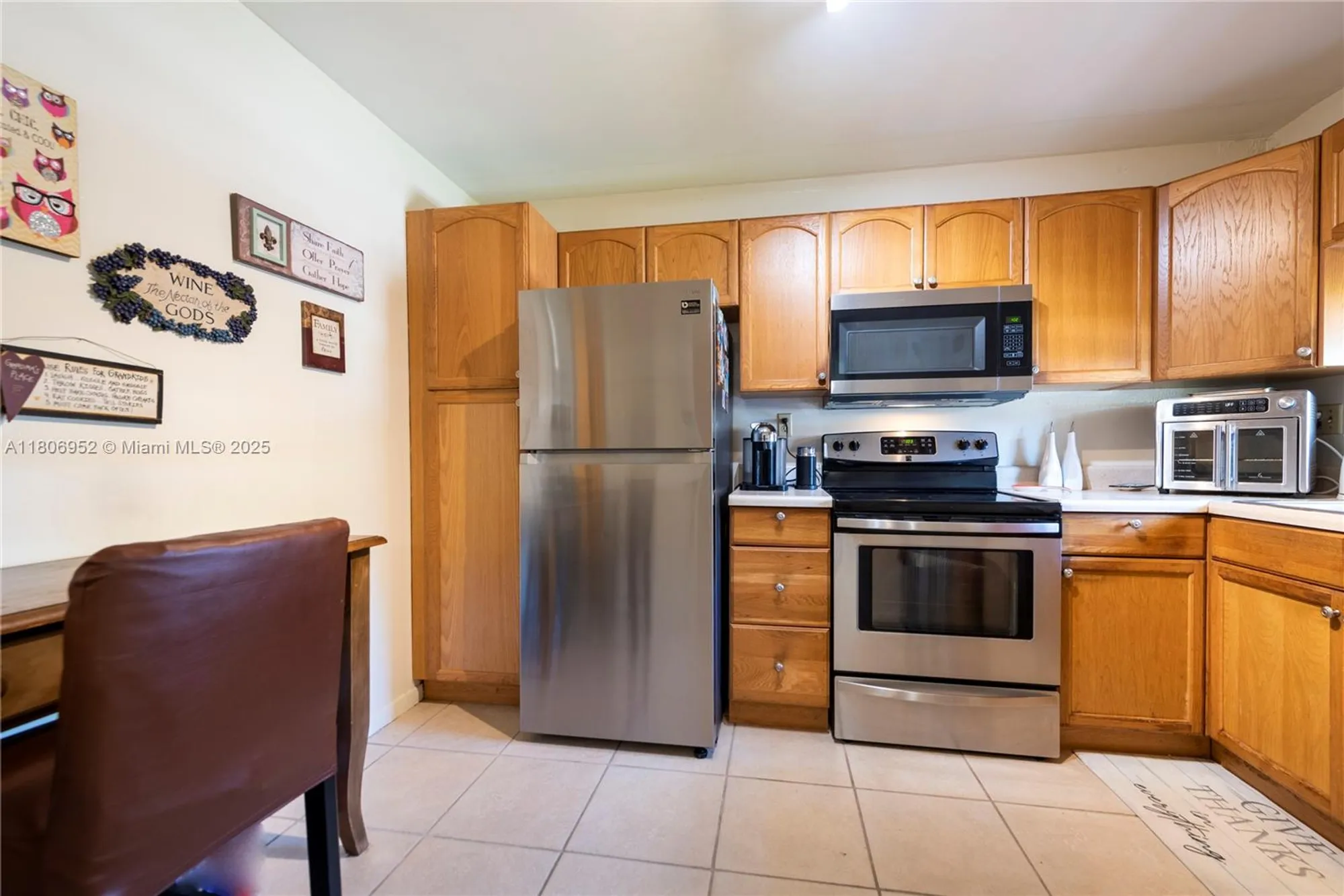 Property Slideshow image 9 of 47 | 9823 s hollybrook lake dr 105, Pembroke Pines, FL, 33025