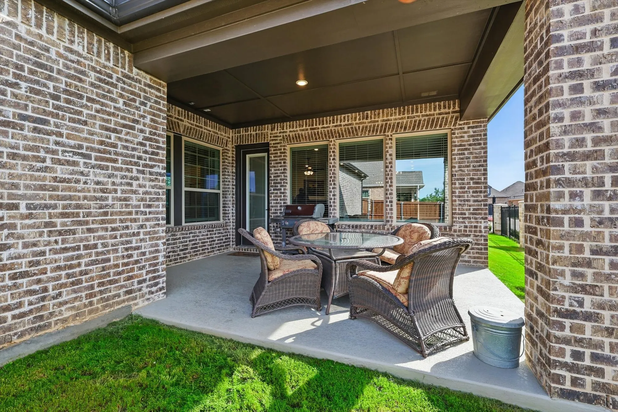 Property Slideshow image 24 of 38 | 4760 kings garden pkwy, Arlington, TX, 76005