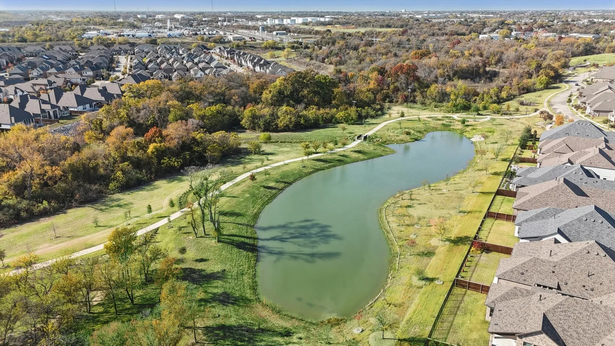 Property Slideshow image 29 of 38 | 4760 kings garden pkwy, Arlington, TX, 76005