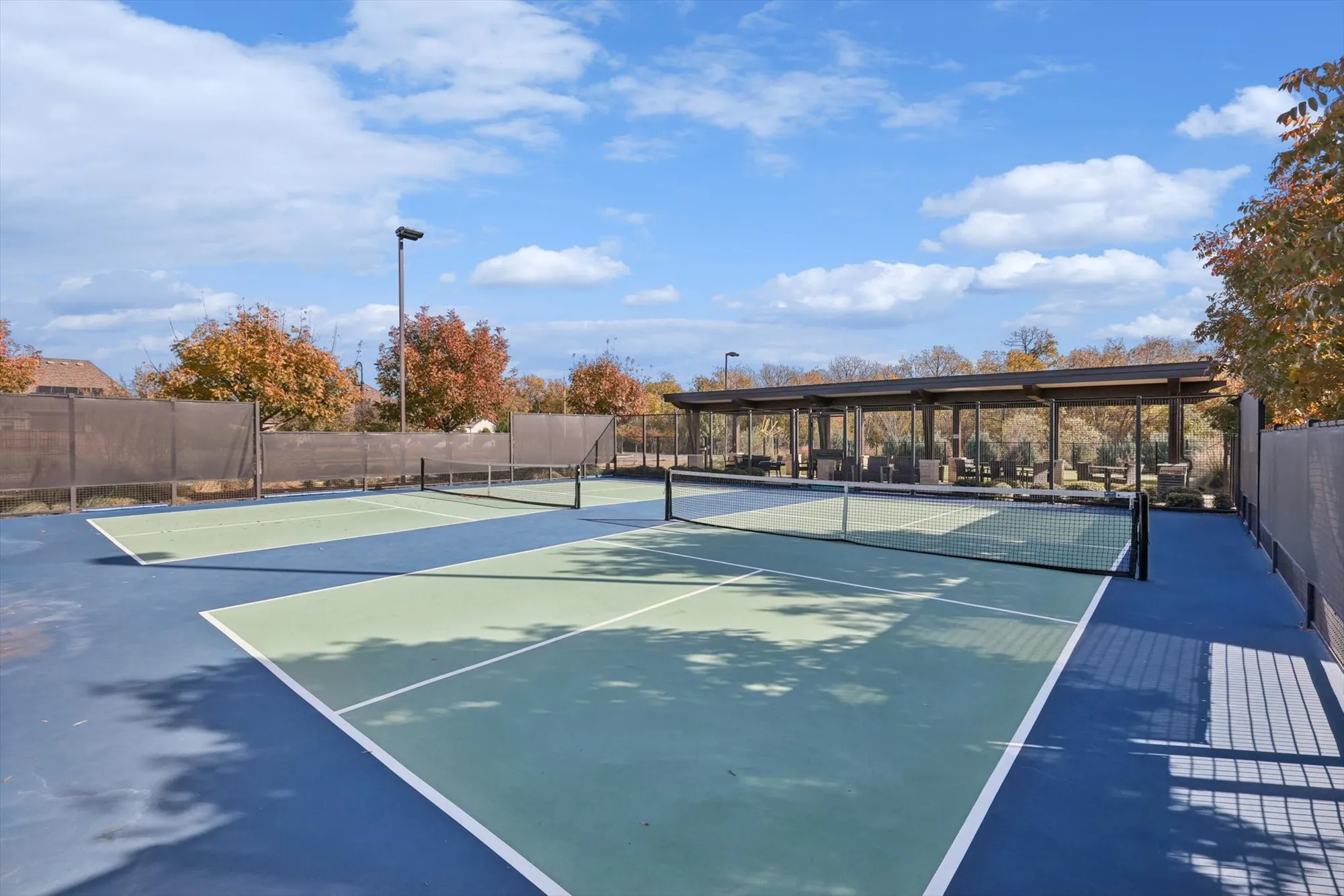 Property Slideshow image 34 of 38 | 4760 kings garden pkwy, Arlington, TX, 76005