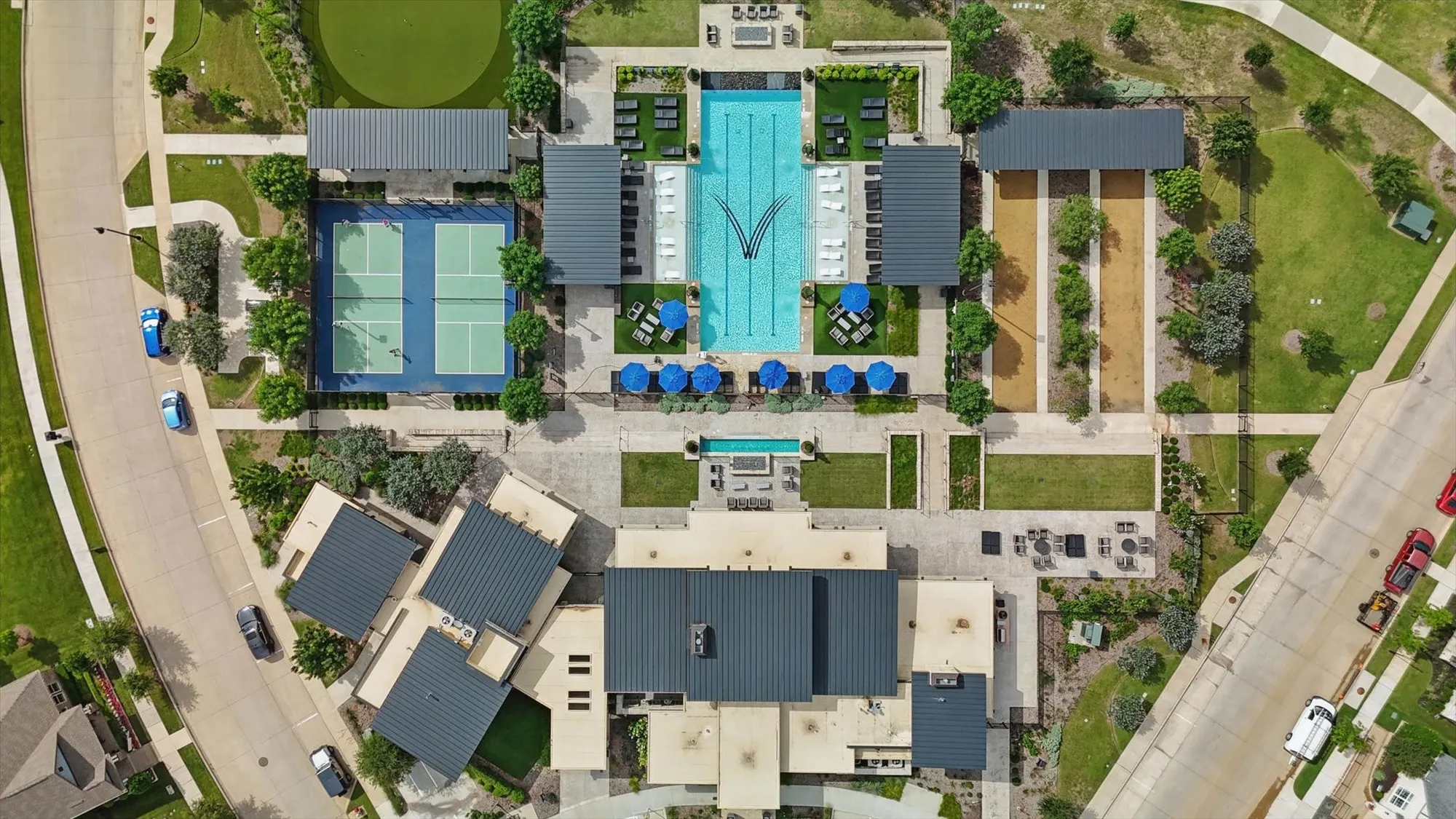 Property Slideshow image 31 of 38 | 4760 kings garden pkwy, Arlington, TX, 76005