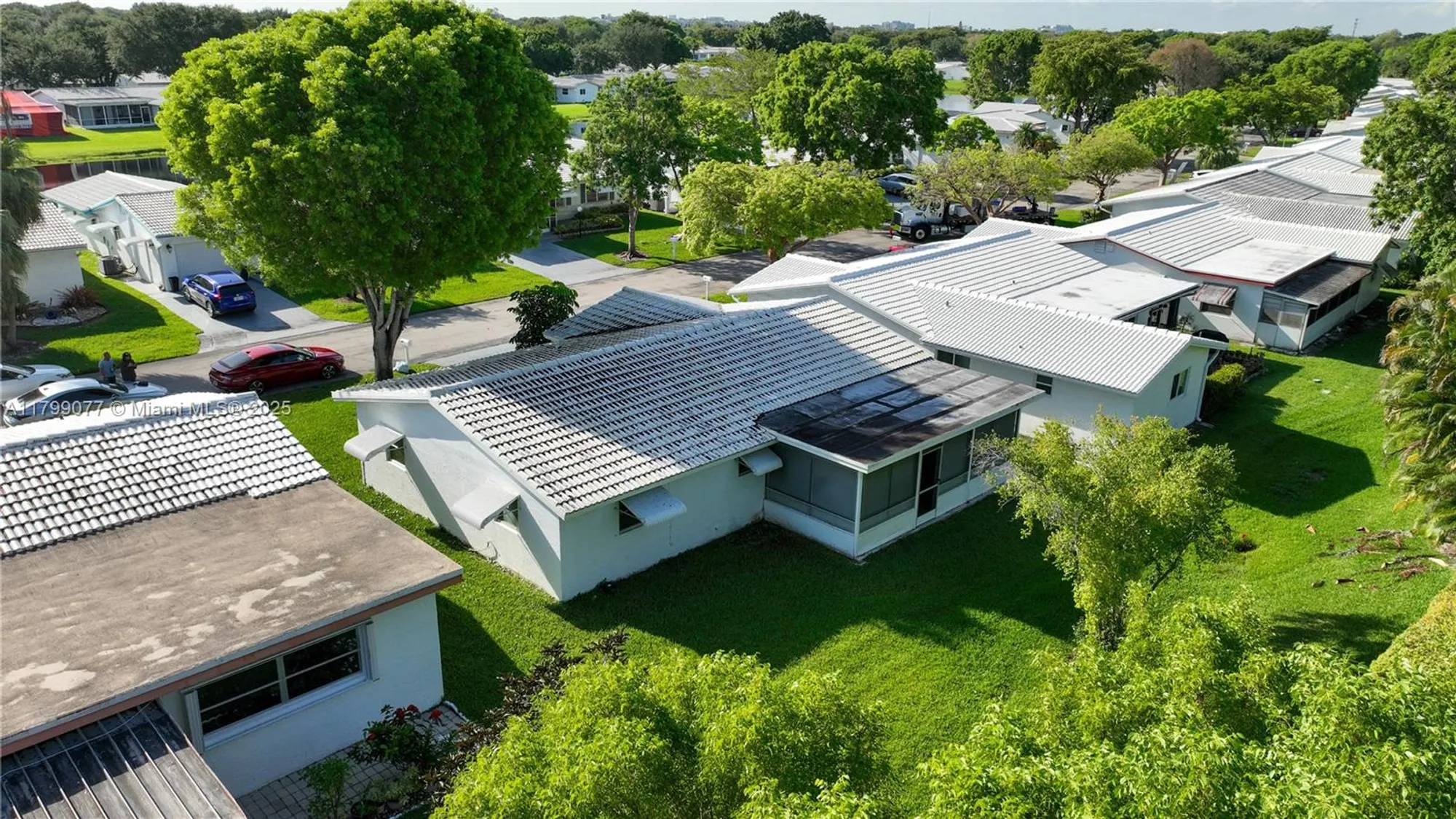 Property Slideshow image 13 of 14 | 1175 nw 90th way, Plantation, FL, 33322