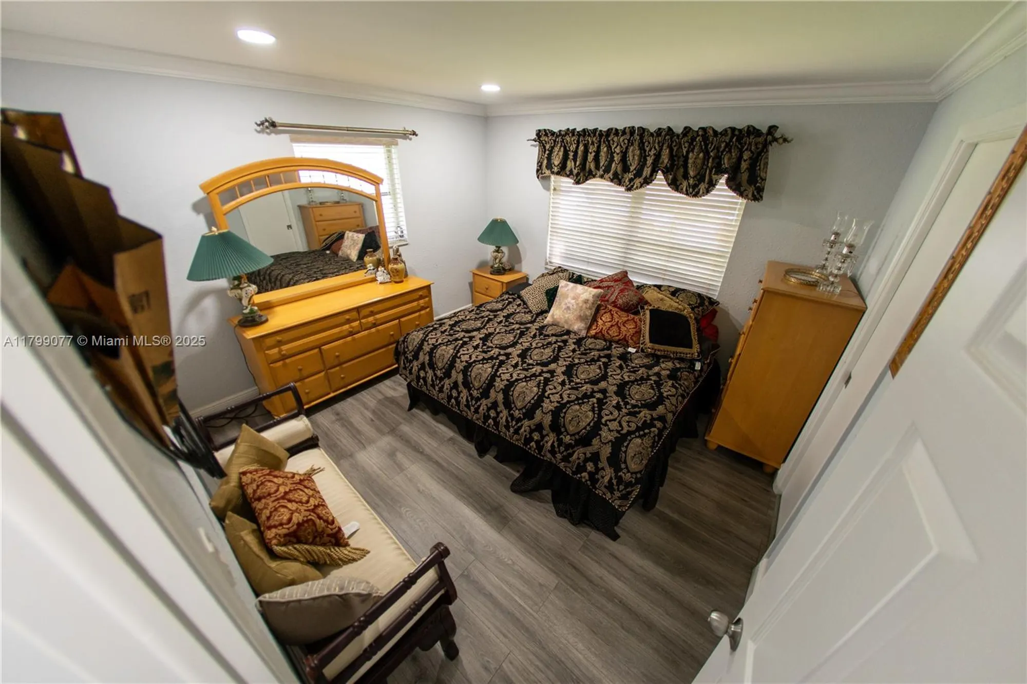 Property Slideshow image 9 of 14 | 1175 nw 90th way, Plantation, FL, 33322