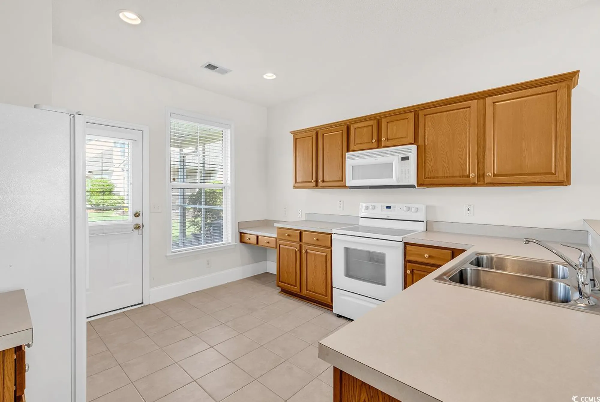 Property Slideshow image 8 of 40 | 101 culpepper way 1006, Myrtle Beach, SC, 29579