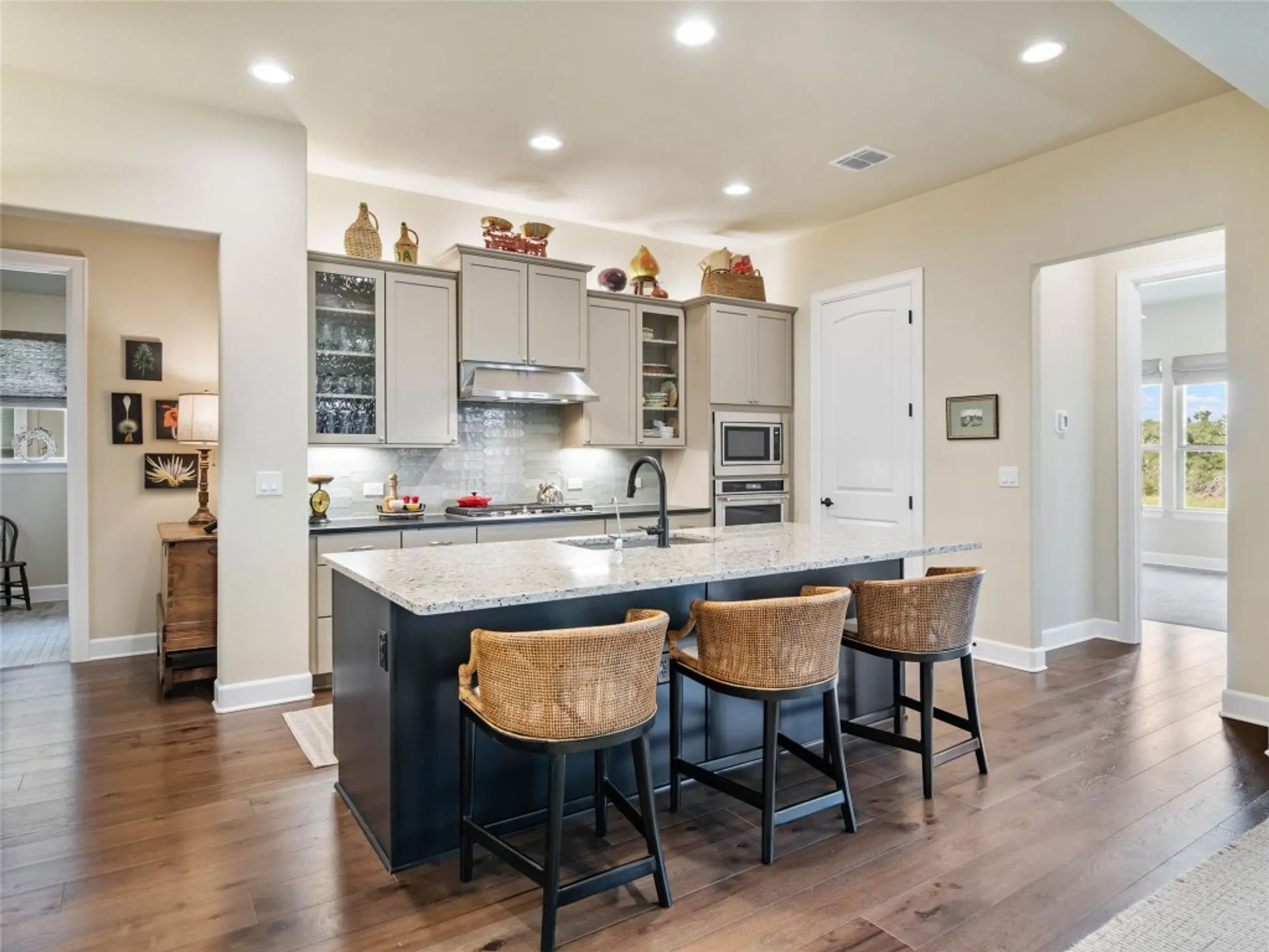 Property Slideshow image 17 of 40 | 121 wild honeysuckle way, San Marcos, TX, 78666