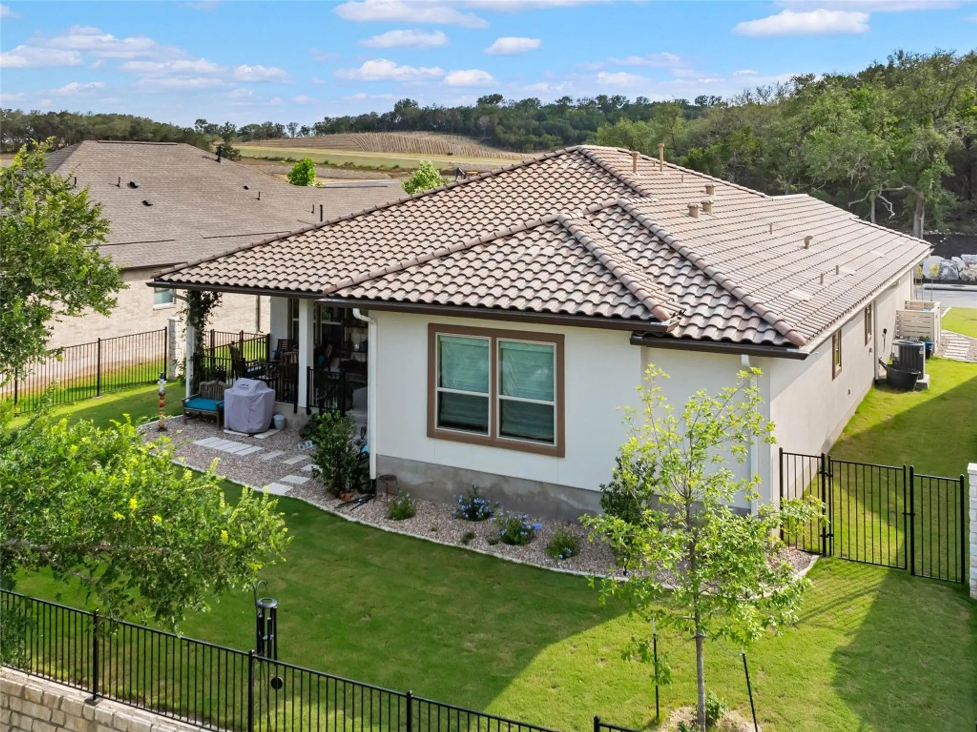 Property Slideshow image 35 of 40 | 121 wild honeysuckle way, San Marcos, TX, 78666