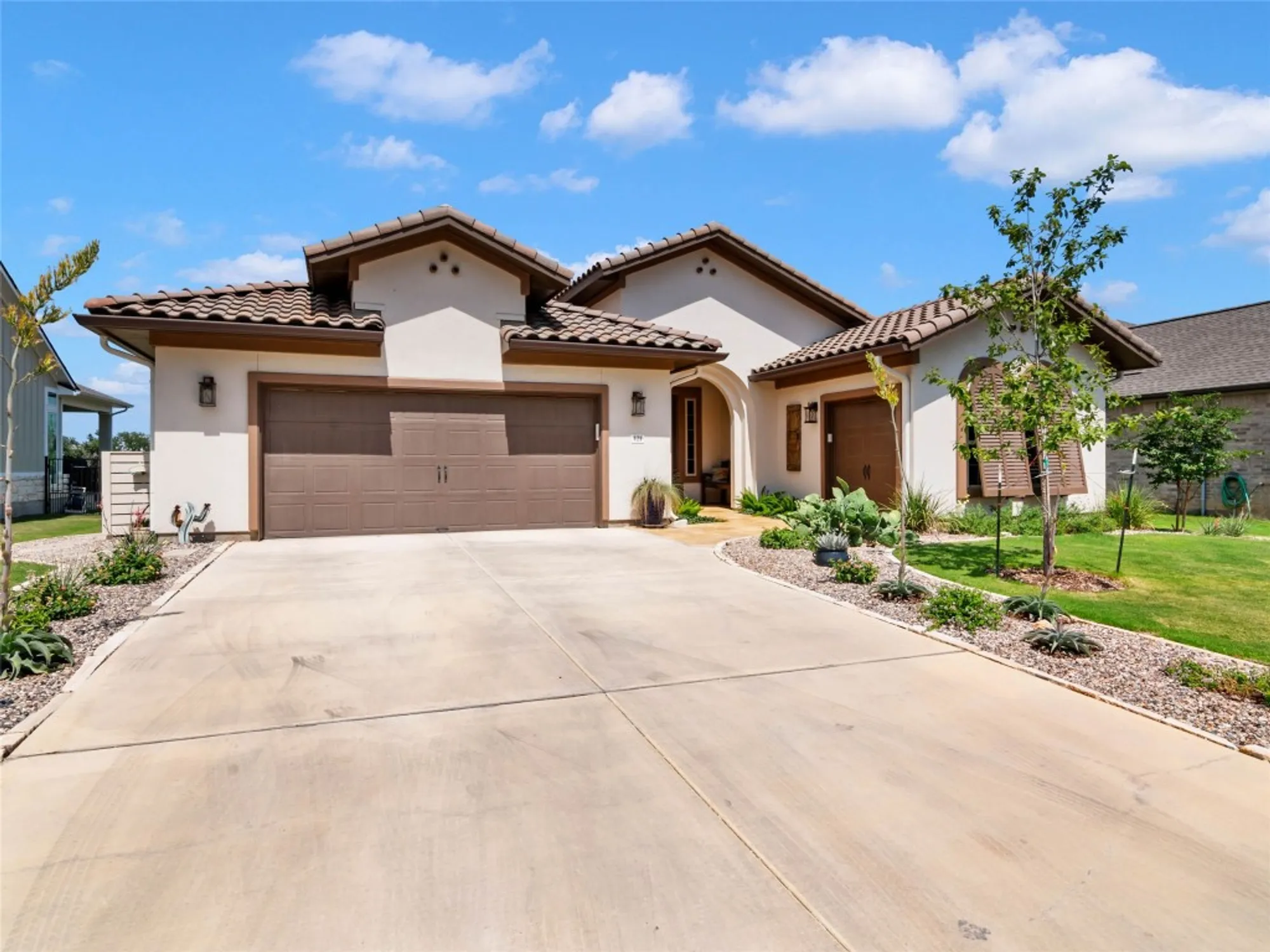 Property Slideshow image 9 of 40 | 121 wild honeysuckle way, San Marcos, TX, 78666