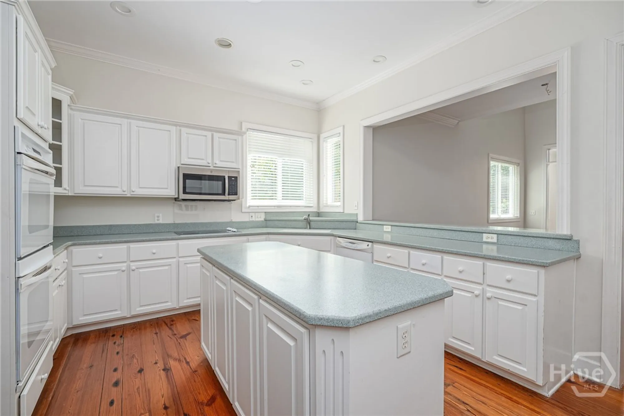 Property Slideshow image 16 of 47 | 2 franklin creek rd s, Savannah, GA, 31411