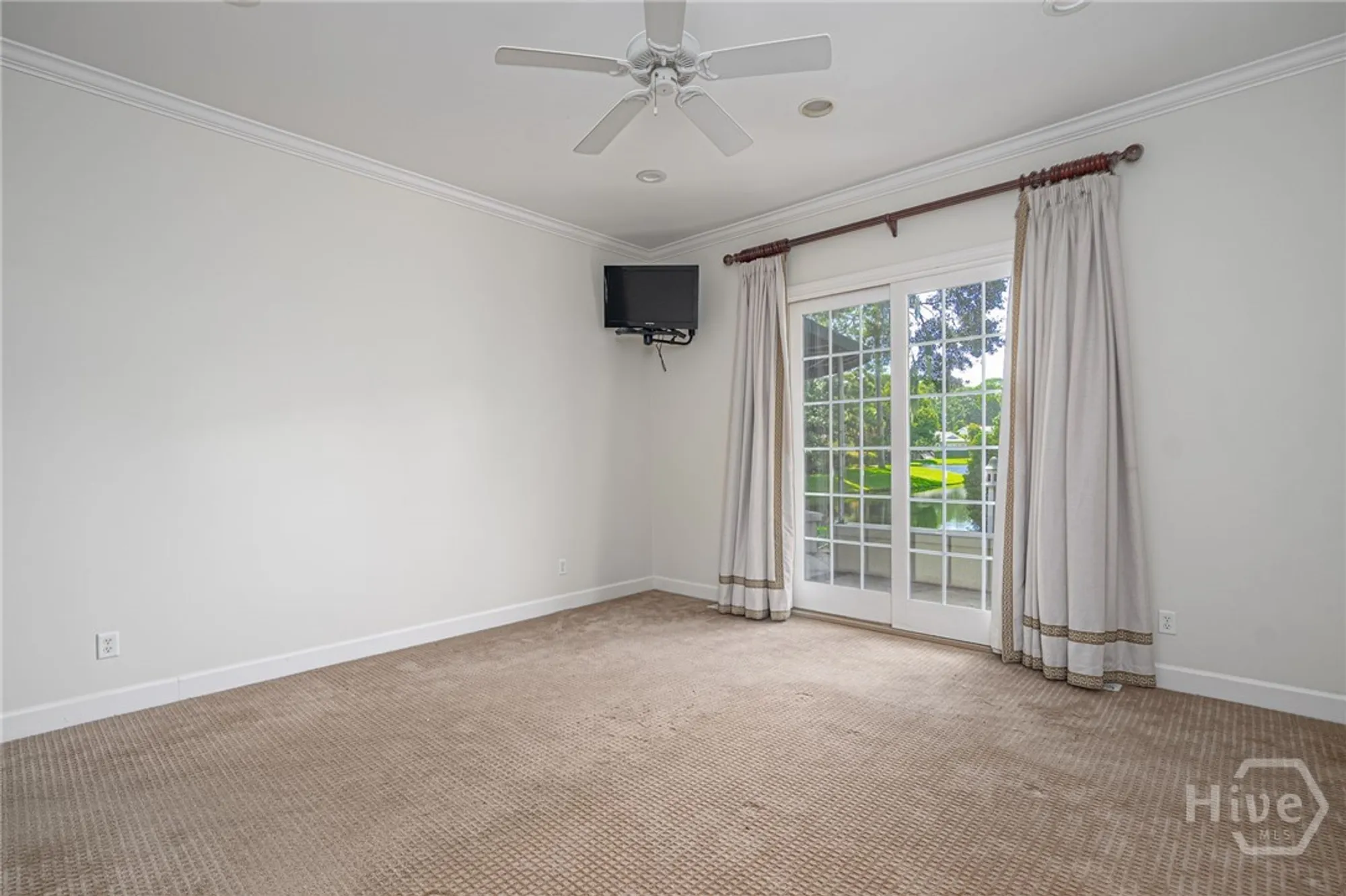 Property Slideshow image 24 of 47 | 2 franklin creek rd s, Savannah, GA, 31411