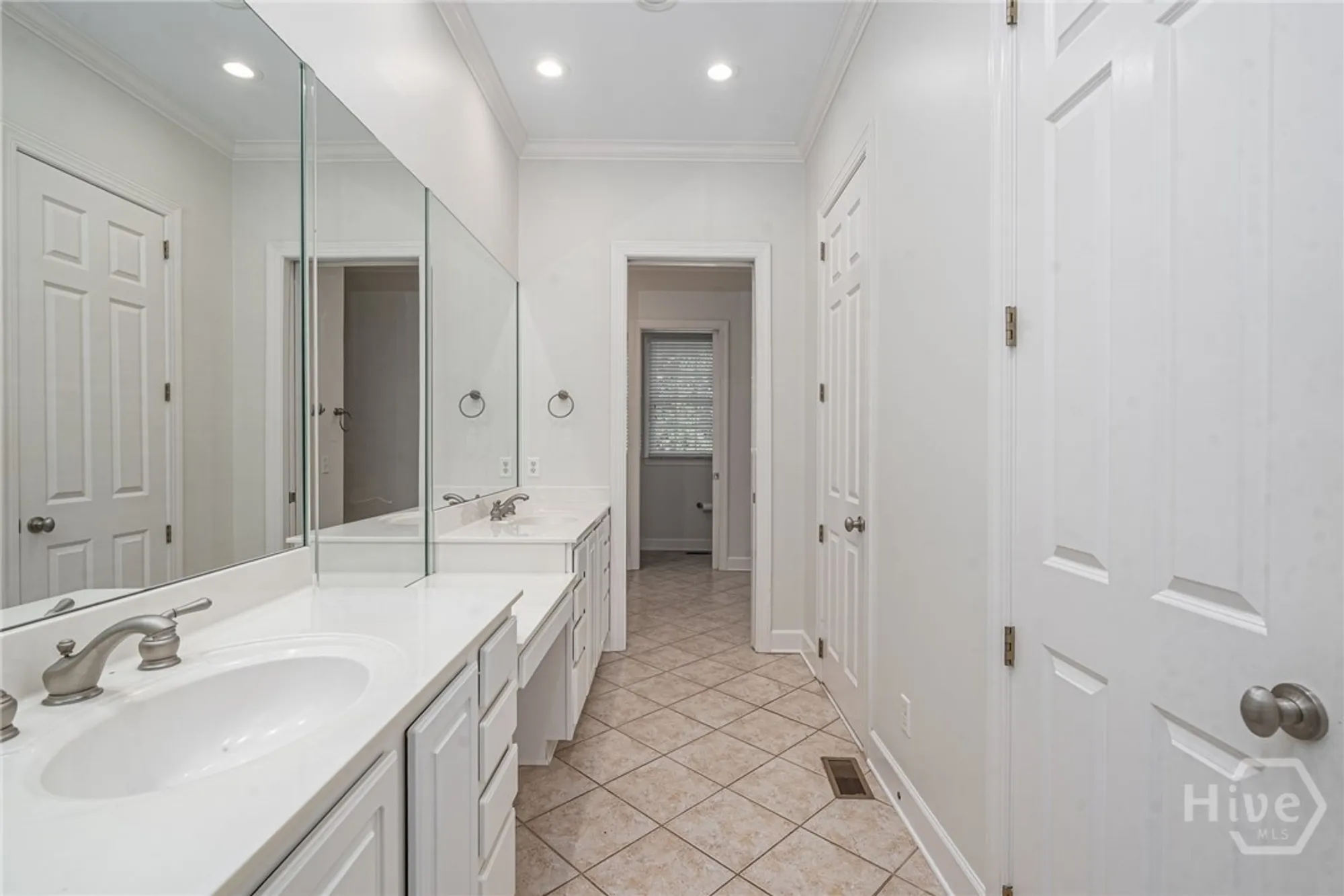 Property Slideshow image 25 of 47 | 2 franklin creek rd s, Savannah, GA, 31411