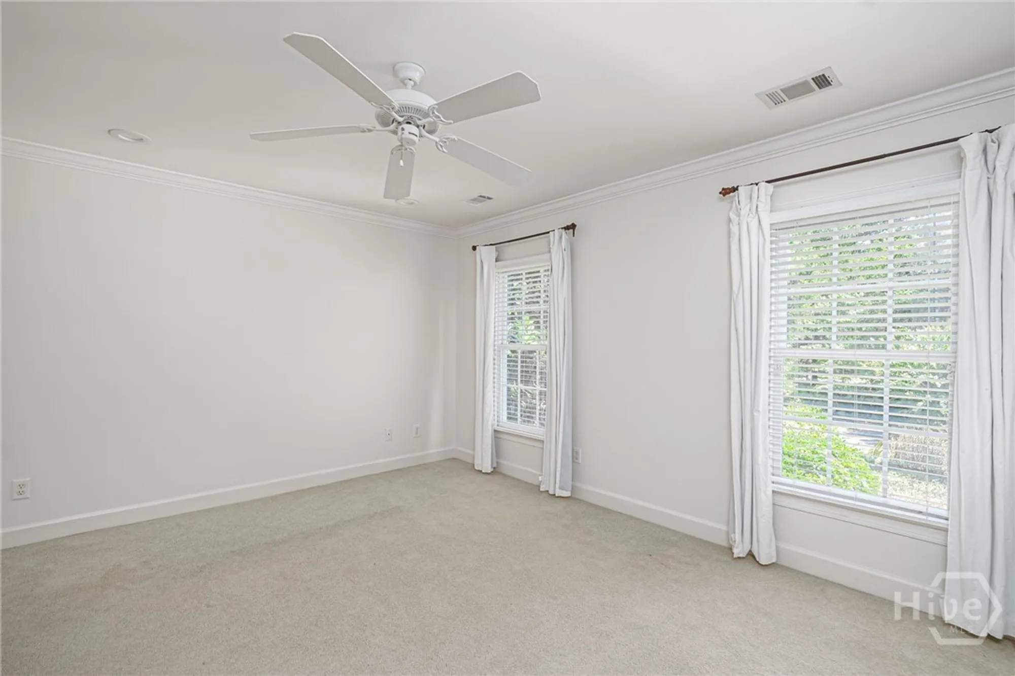 Property Slideshow image 29 of 47 | 2 franklin creek rd s, Savannah, GA, 31411