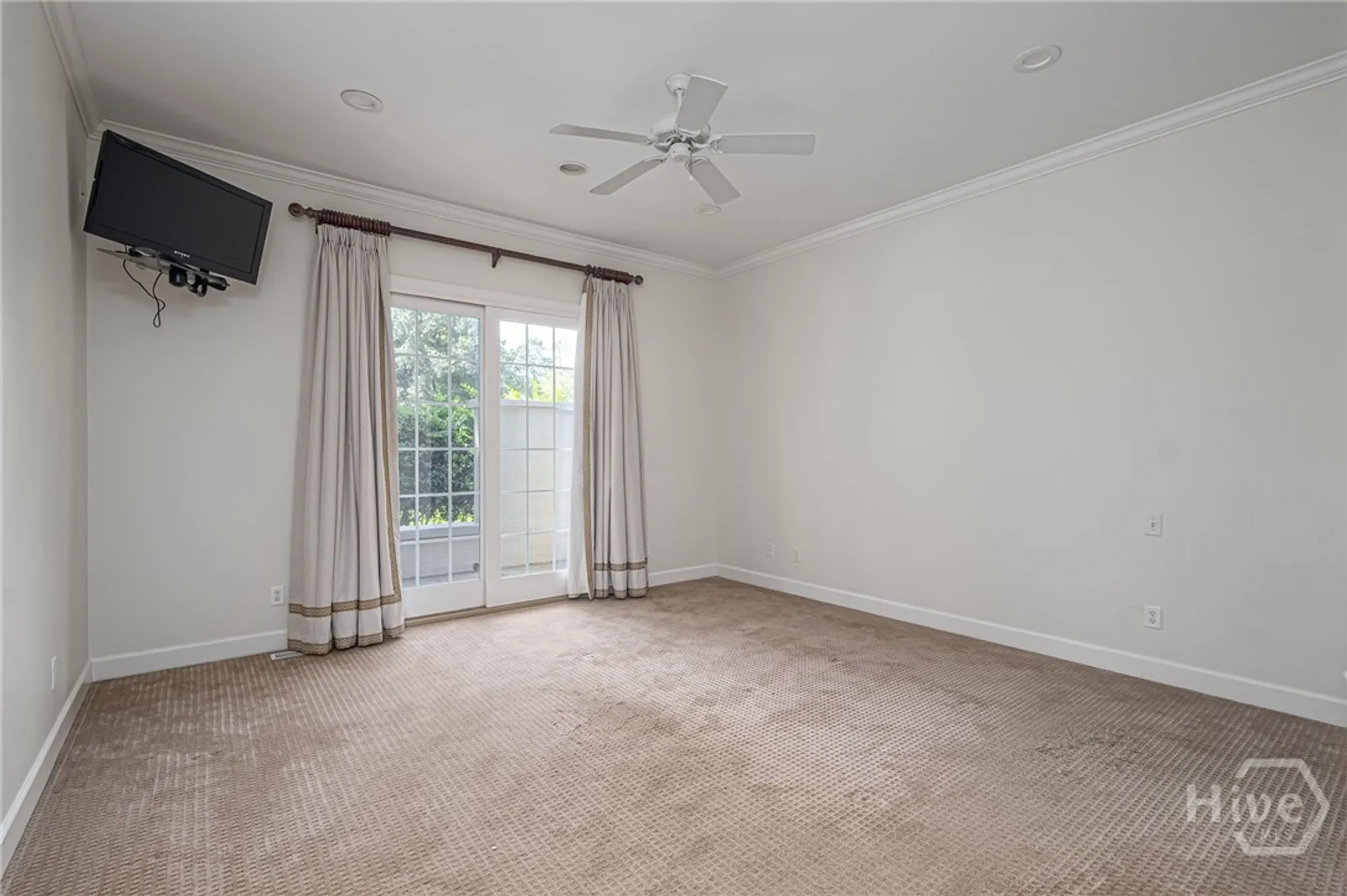 Property Slideshow image 23 of 47 | 2 franklin creek rd s, Savannah, GA, 31411