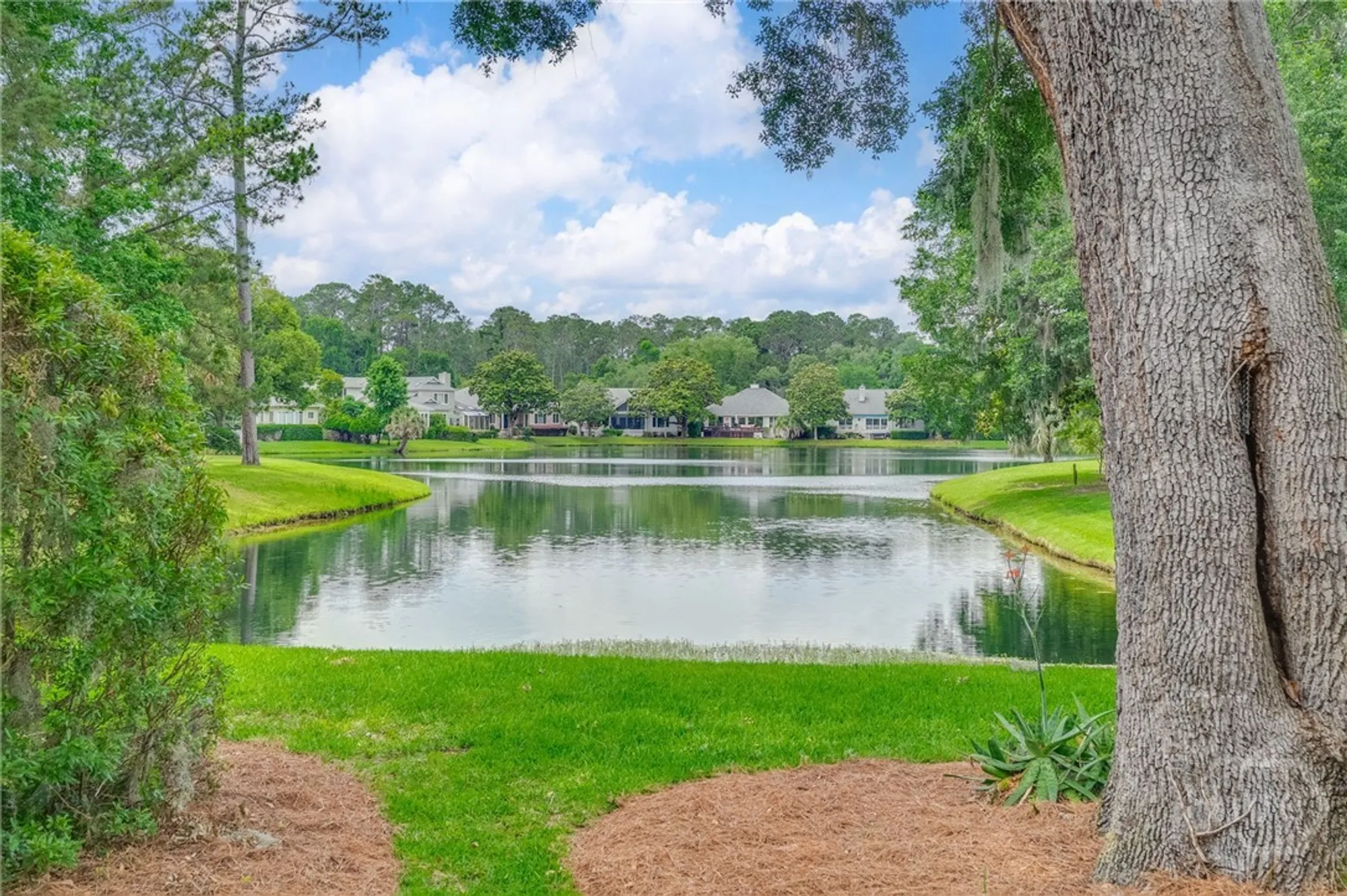 Property Slideshow image 38 of 47 | 2 franklin creek rd s, Savannah, GA, 31411