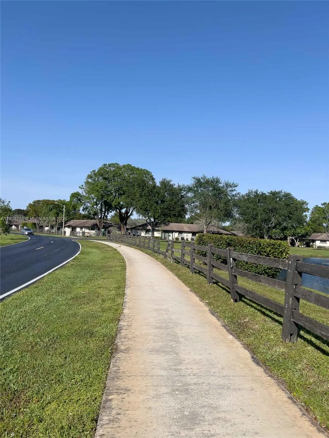 Property Slideshow image 26 of 27 | 10198 dovewood ln a, Boynton Beach, FL, 33436