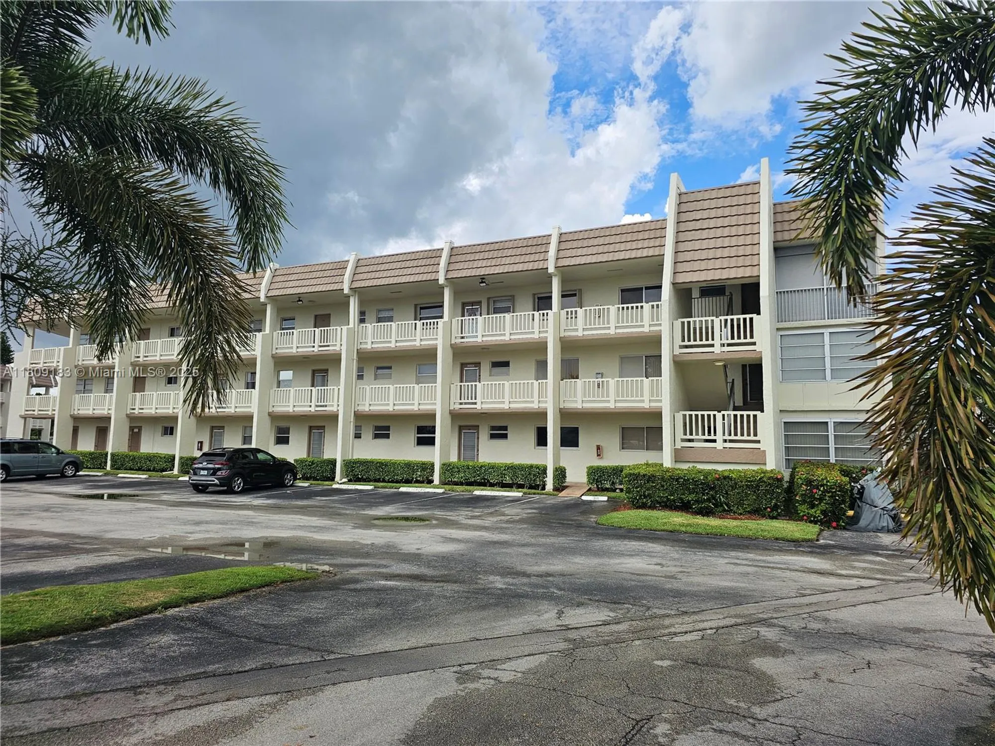 Property Slideshow image 28 of 35 | 6850 r o y a l palm bl 209-g, Margate, FL, 33063