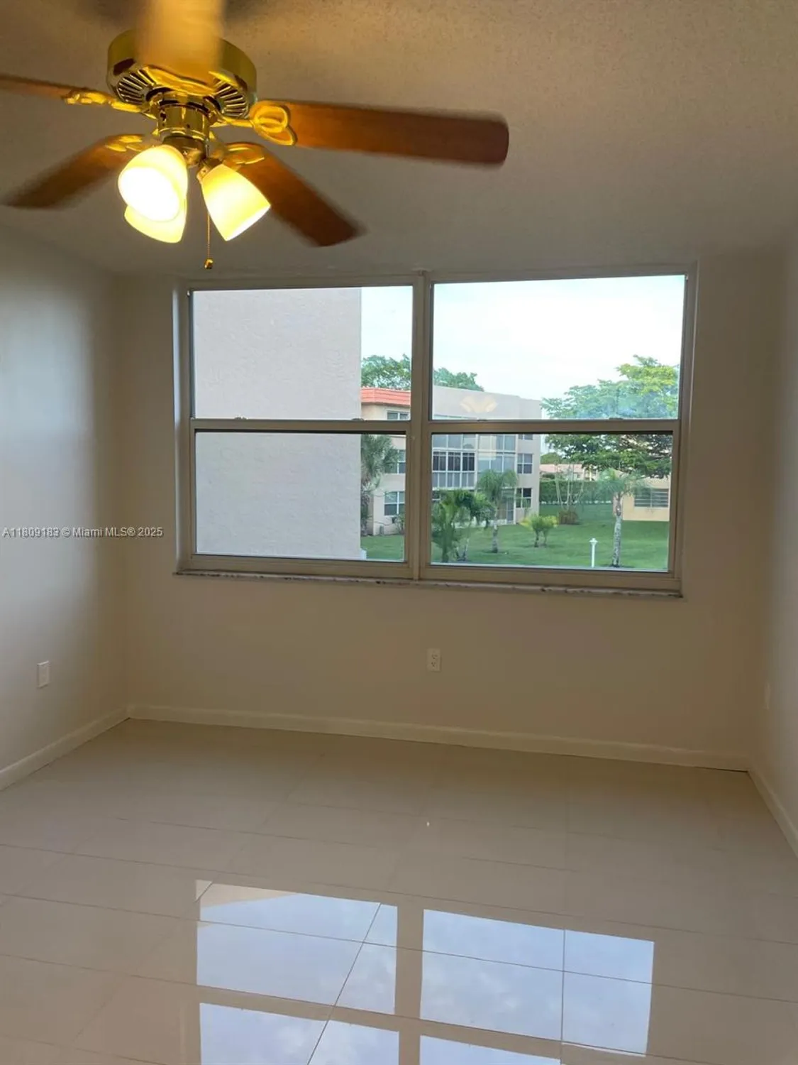 Property Slideshow image 8 of 35 | 6850 r o y a l palm bl 209-g, Margate, FL, 33063