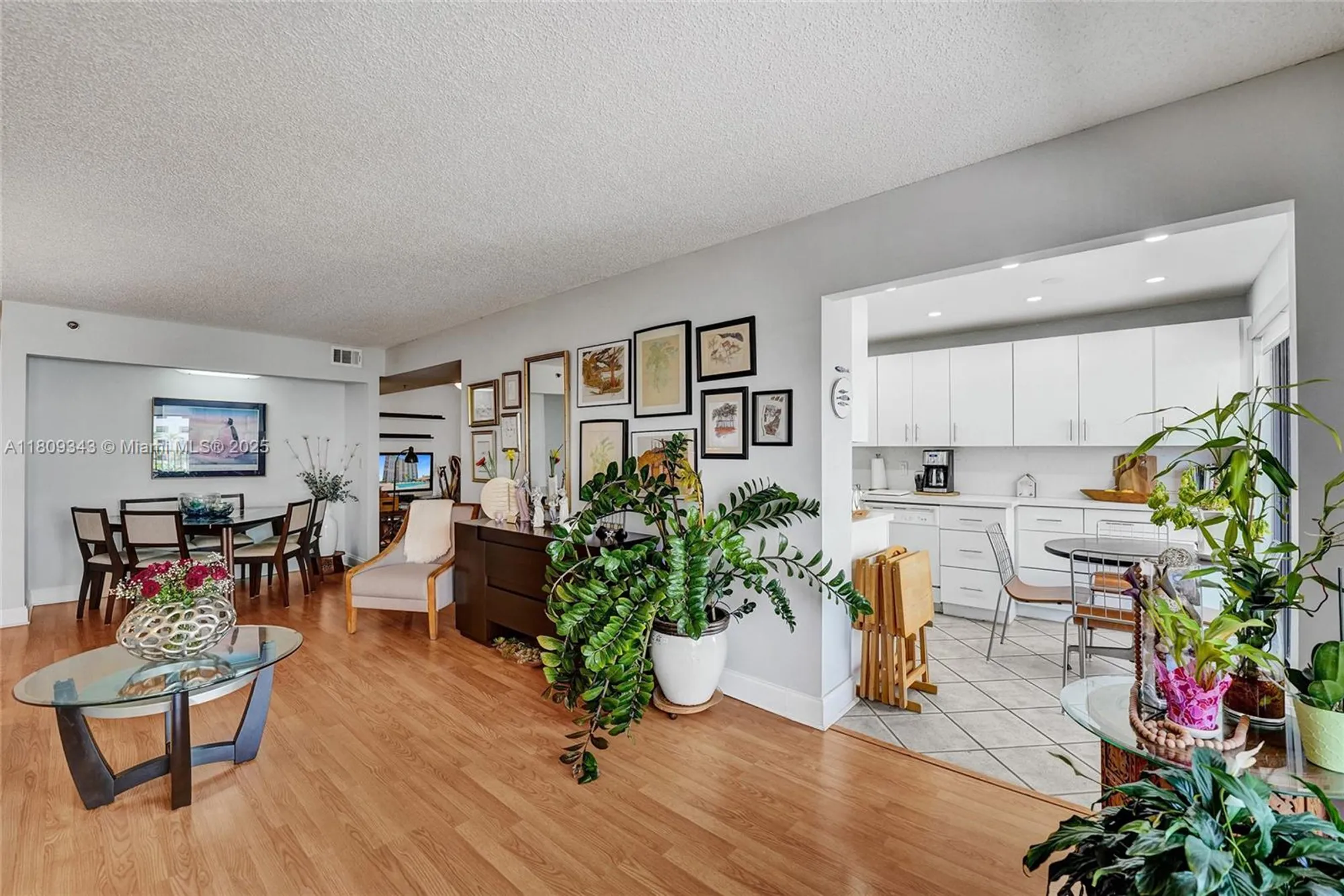 Property Slideshow image 16 of 80 | 1201 s ocean dr 609s, Hollywood, FL, 33019