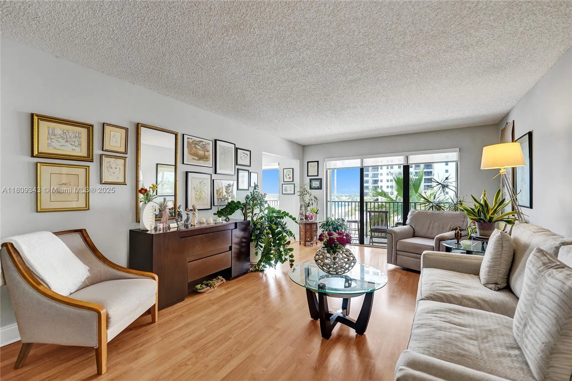 Property Slideshow image 11 of 80 | 1201 s ocean dr 609s, Hollywood, FL, 33019