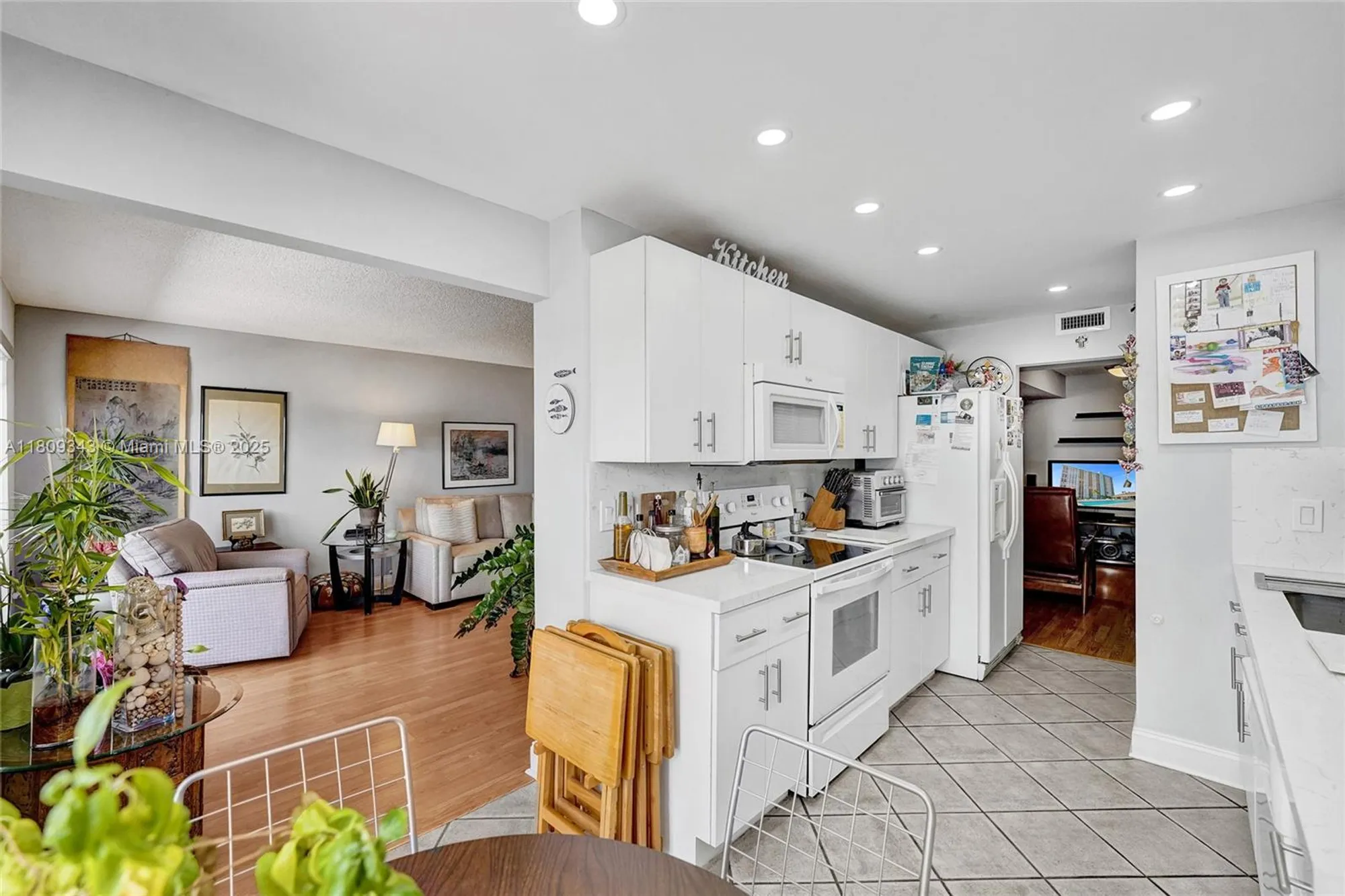 Property Slideshow image 28 of 80 | 1201 s ocean dr 609s, Hollywood, FL, 33019