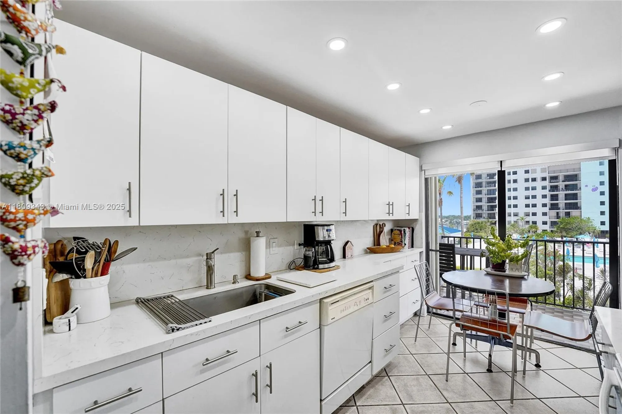 Property Slideshow image 2 of 80 | 1201 s ocean dr 609s, Hollywood, FL, 33019