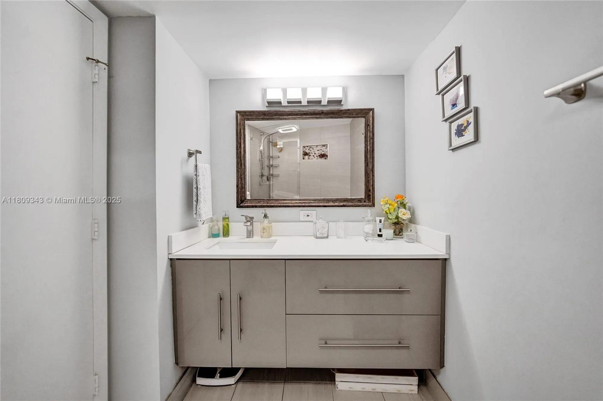 Property Slideshow image 7 of 80 | 1201 s ocean dr 609s, Hollywood, FL, 33019