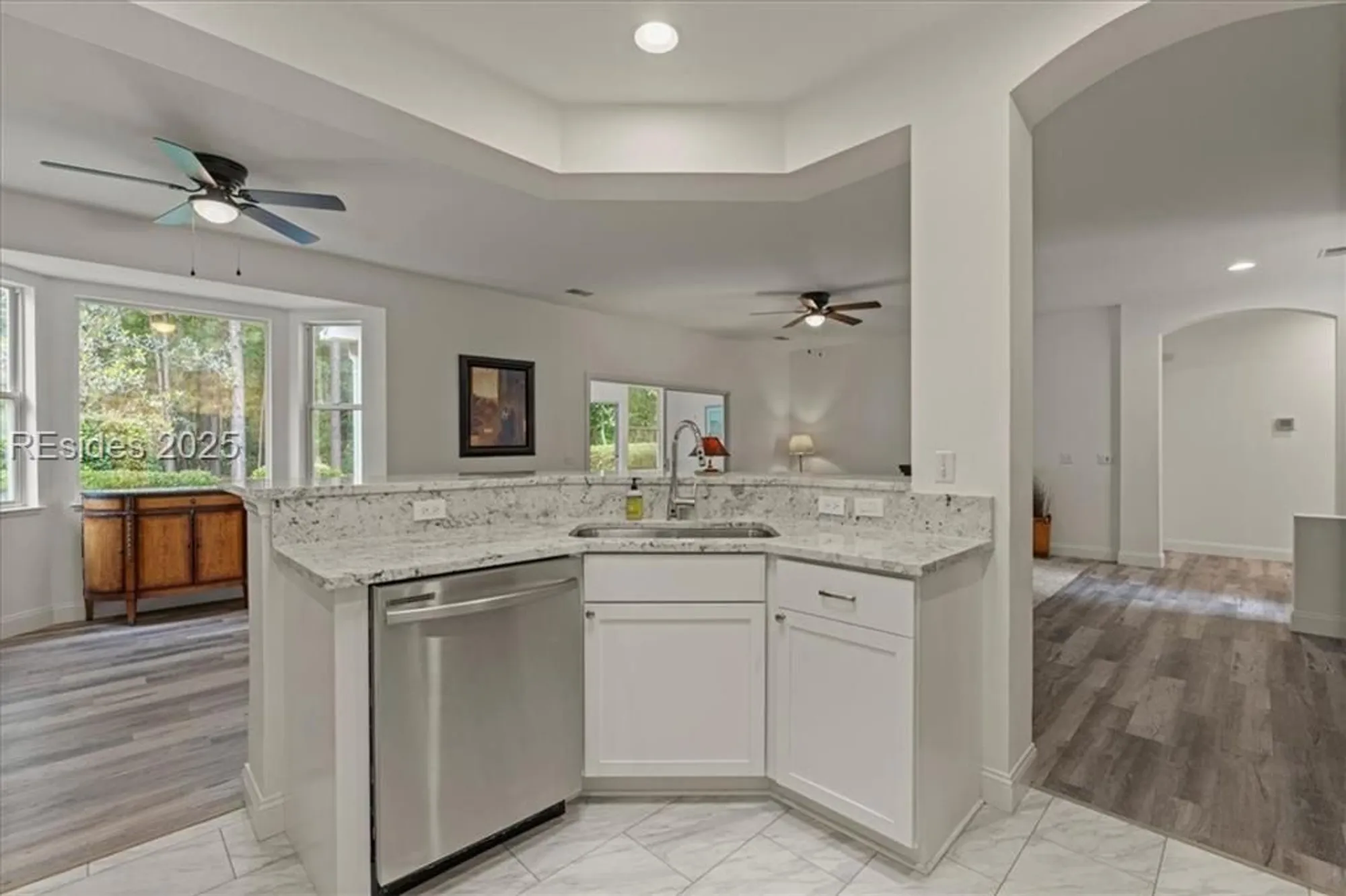 Property Slideshow image 10 of 24 | 61 hampton cir, Bluffton, SC, 29909