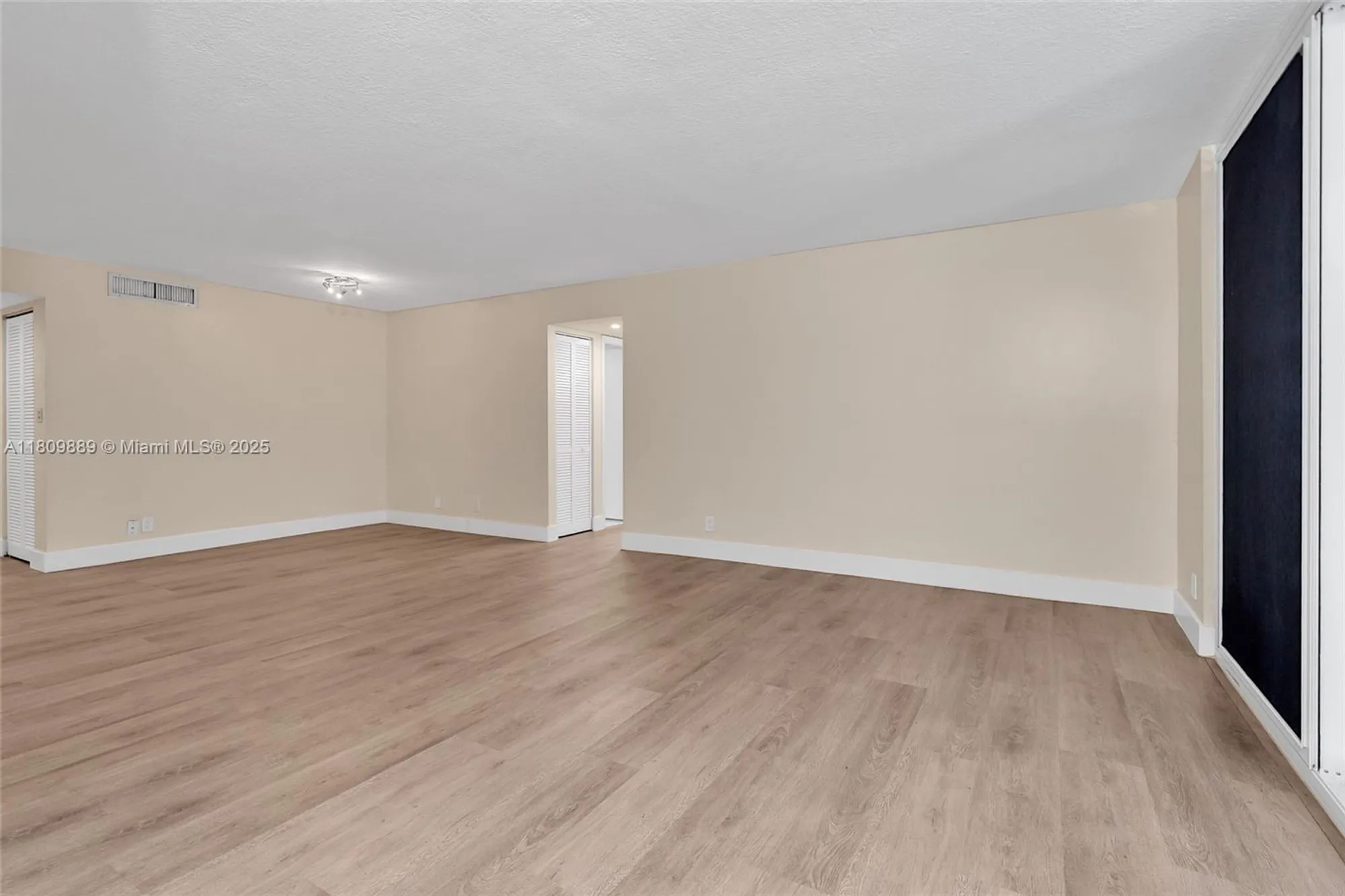 Property Slideshow image 25 of 48 | 1904 s ocean dr 1004, Hallandale Beach, FL, 33009