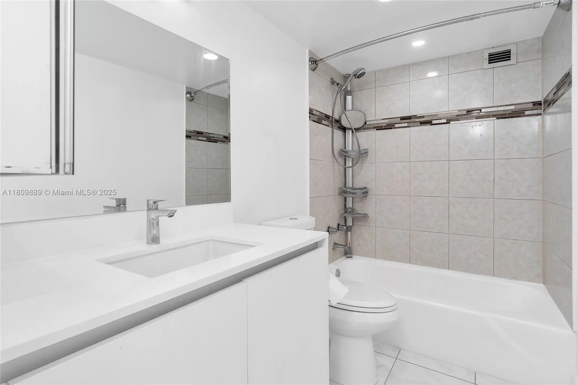 Property Slideshow image 27 of 48 | 1904 s ocean dr 1004, Hallandale Beach, FL, 33009