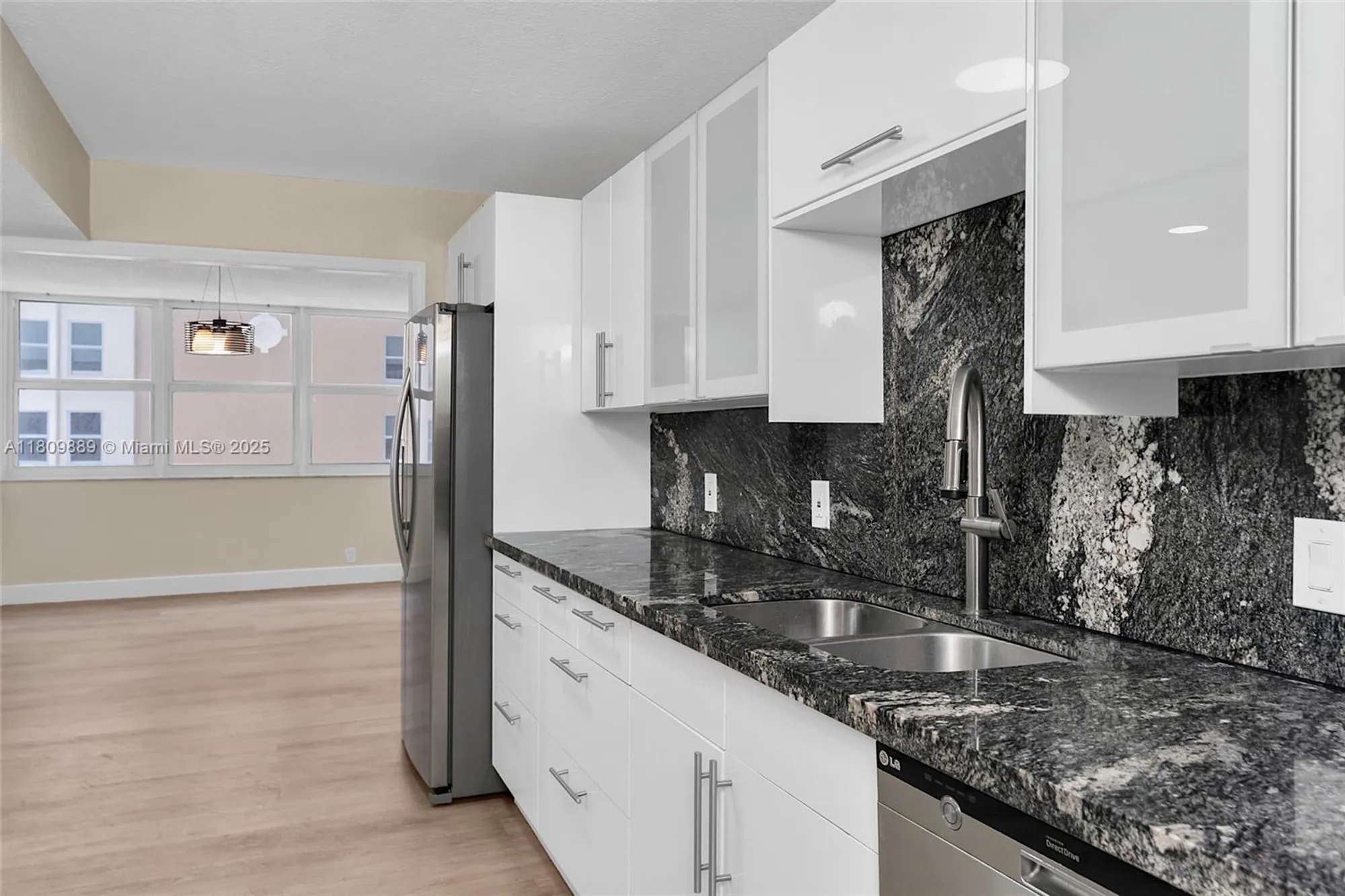 Property Slideshow image 21 of 48 | 1904 s ocean dr 1004, Hallandale Beach, FL, 33009