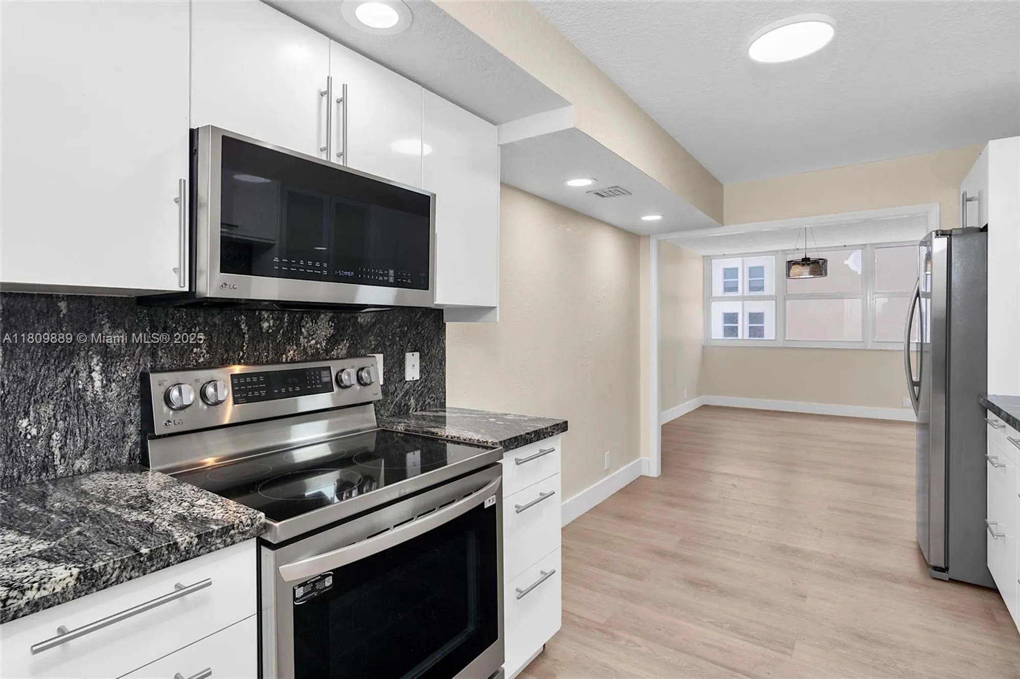 Property Slideshow image 22 of 48 | 1904 s ocean dr 1004, Hallandale Beach, FL, 33009