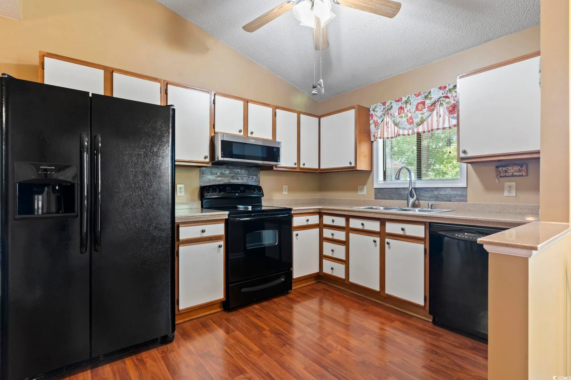 Property Slideshow image 7 of 40 | 752 tall oaks ct, Myrtle Beach, SC, 29588