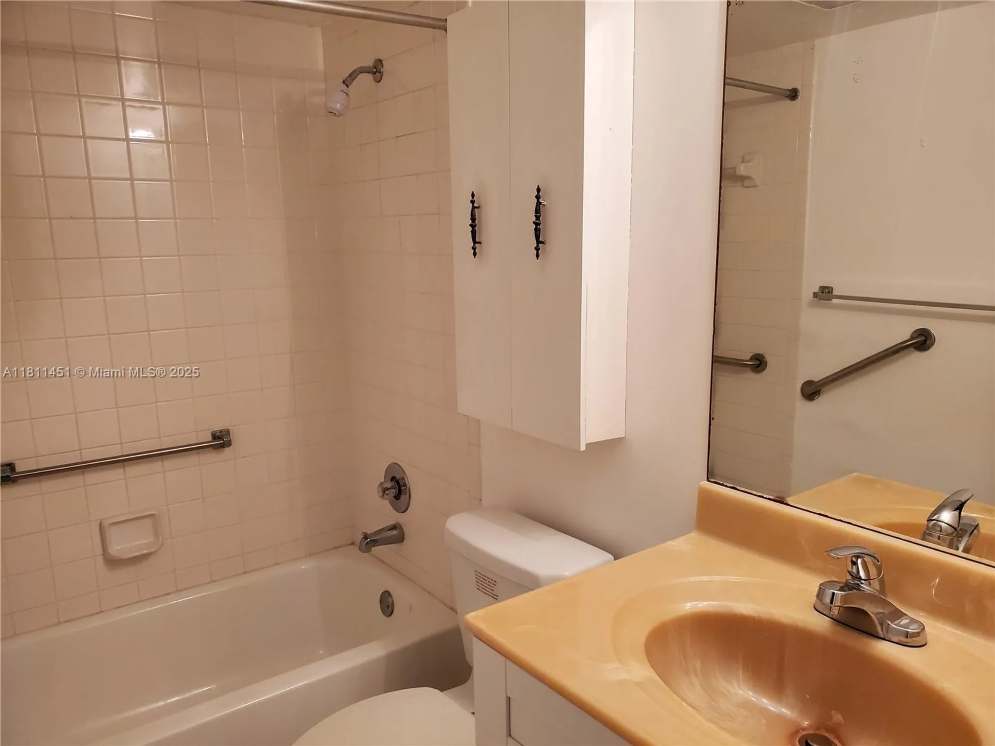 Property Slideshow image 15 of 29 | 800 sw 131st ave 113f, Pembroke Pines, FL, 33027