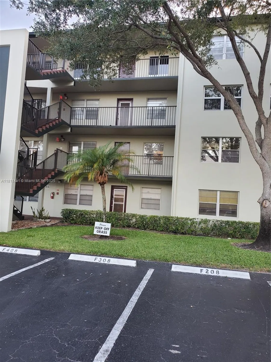 Property Slideshow image 25 of 29 | 800 sw 131st ave 113f, Pembroke Pines, FL, 33027