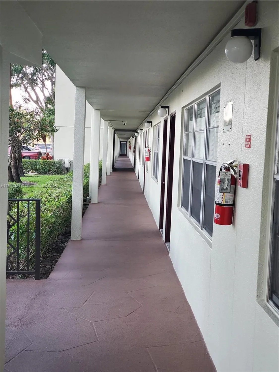 Property Slideshow image 20 of 29 | 800 sw 131st ave 113f, Pembroke Pines, FL, 33027