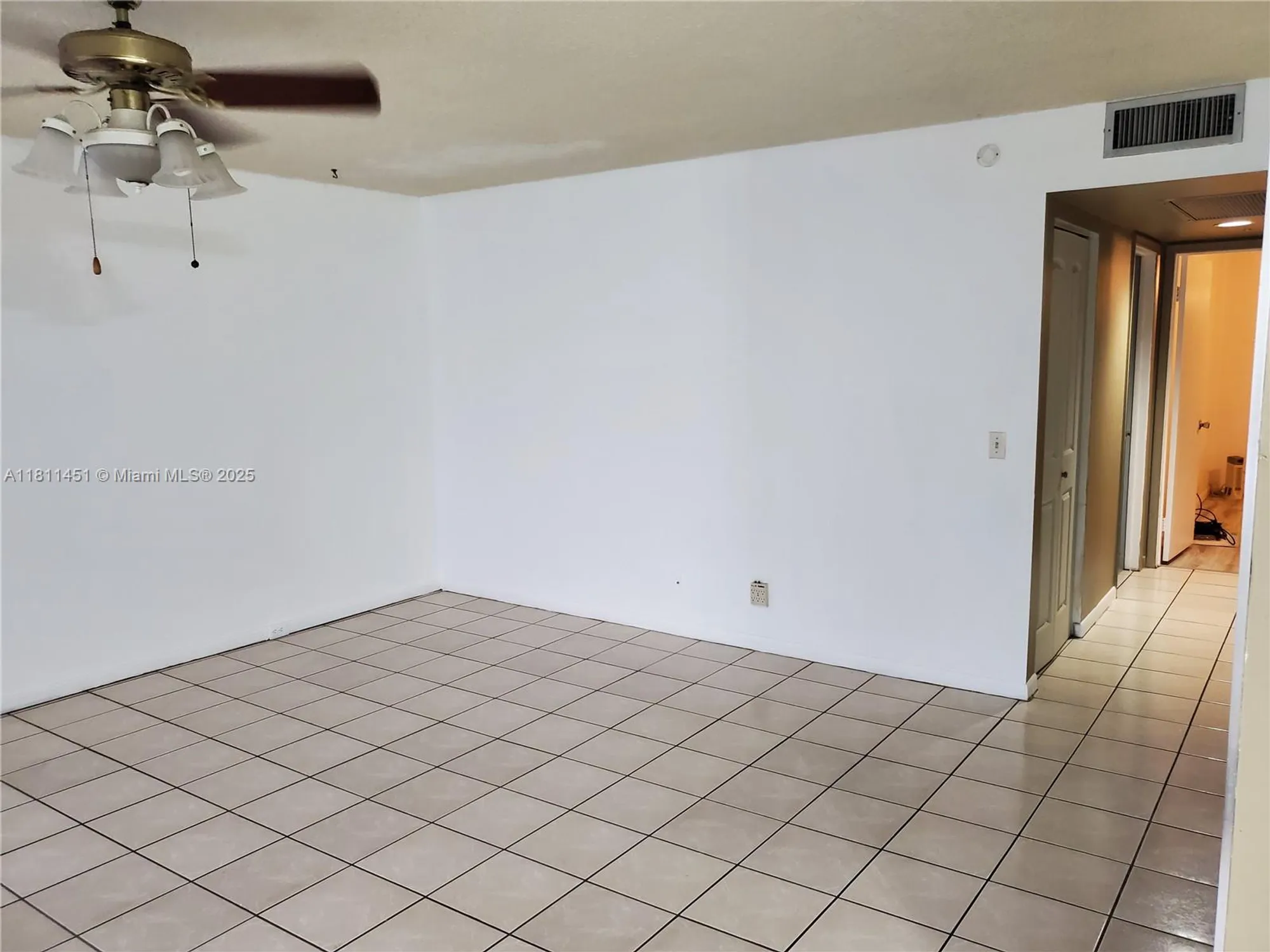 Property Slideshow image 7 of 29 | 800 sw 131st ave 113f, Pembroke Pines, FL, 33027