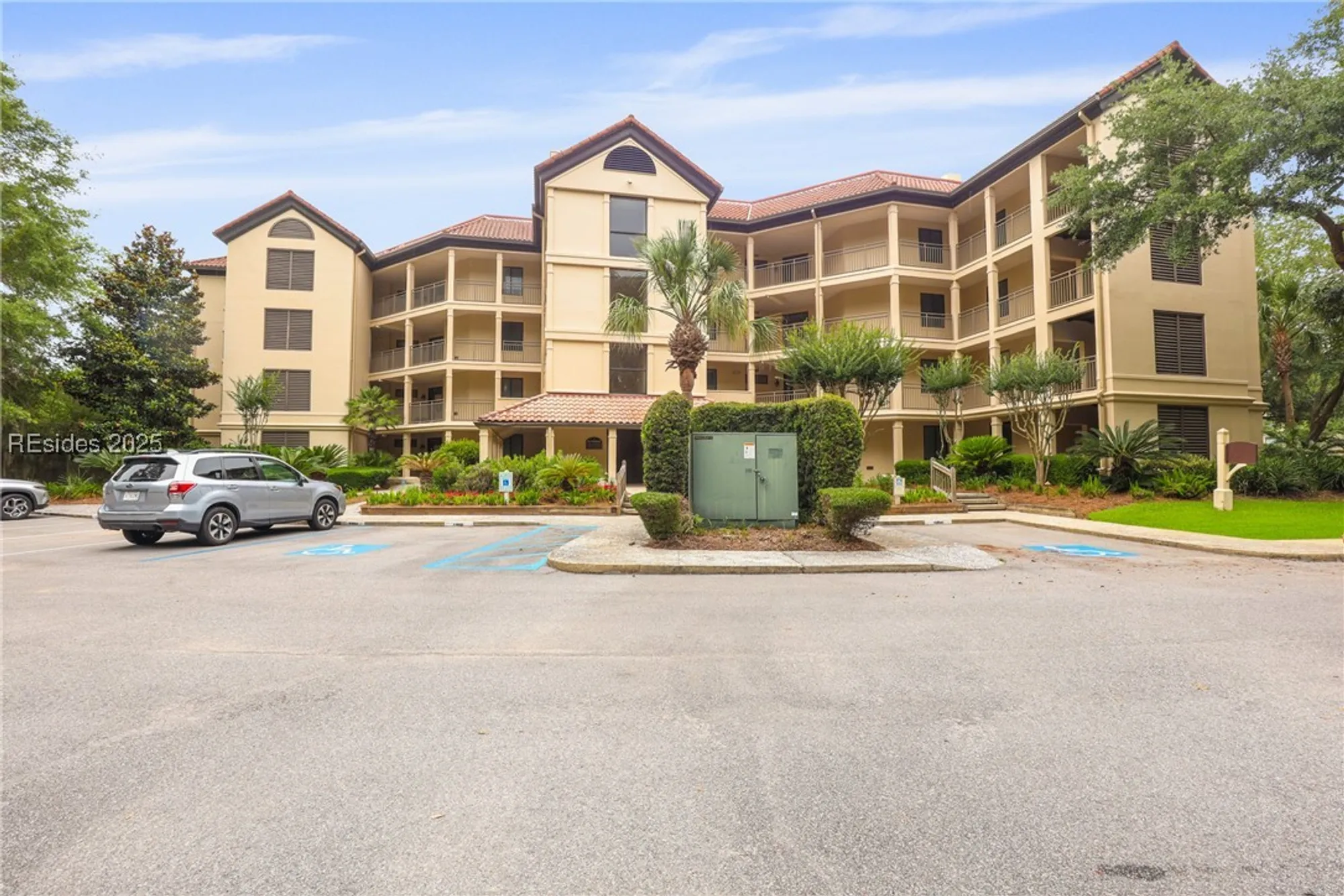 Property Slideshow image 6 of 52 | 6 village north dr 155, Hilton Head Island, SC, 29926