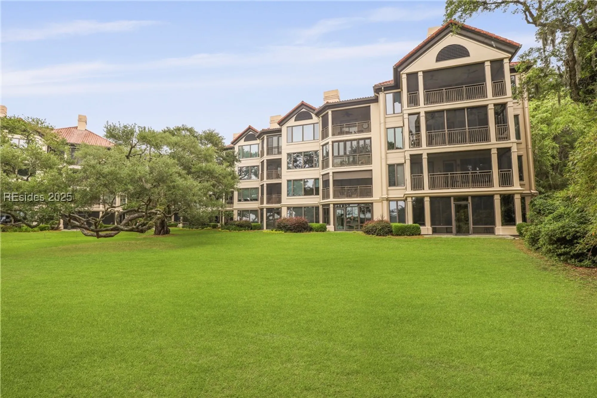 Property Slideshow image 9 of 52 | 6 village north dr 155, Hilton Head Island, SC, 29926