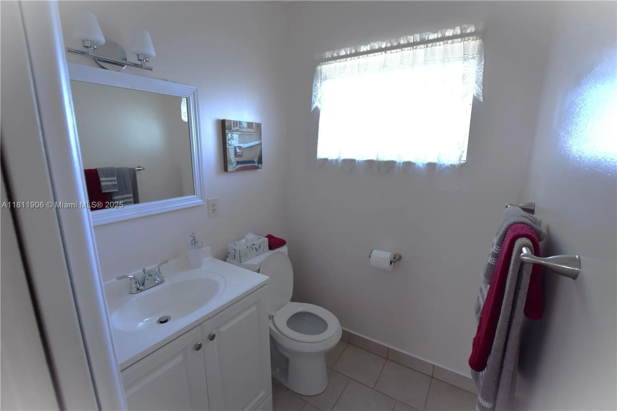 Property Slideshow image 15 of 33 | 2862 crosley dr c, West Palm Beach, FL, 33415