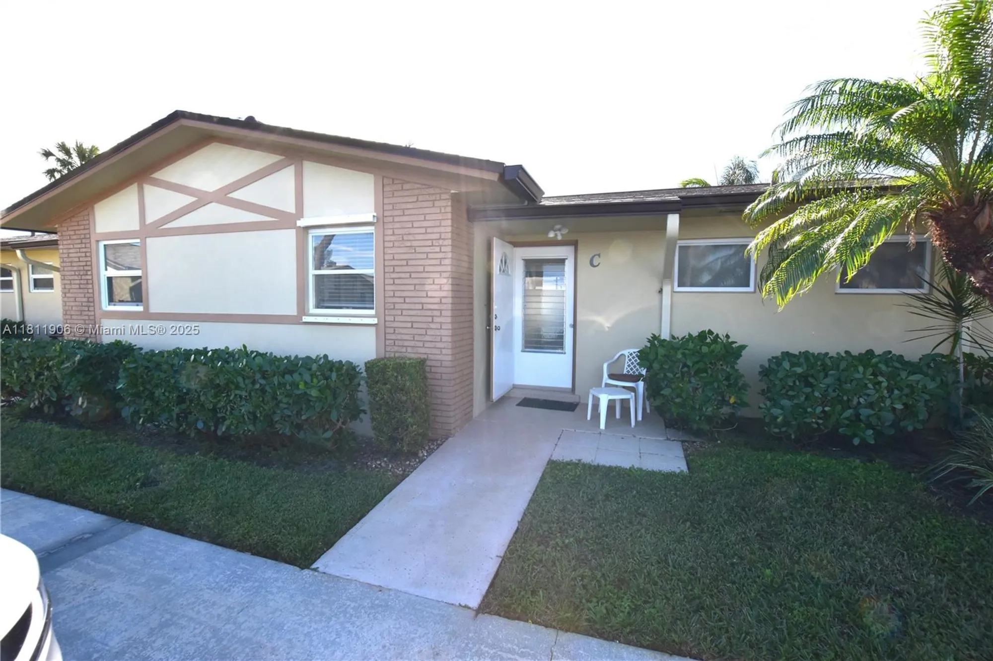Property Slideshow image 18 of 33 | 2862 crosley dr c, West Palm Beach, FL, 33415